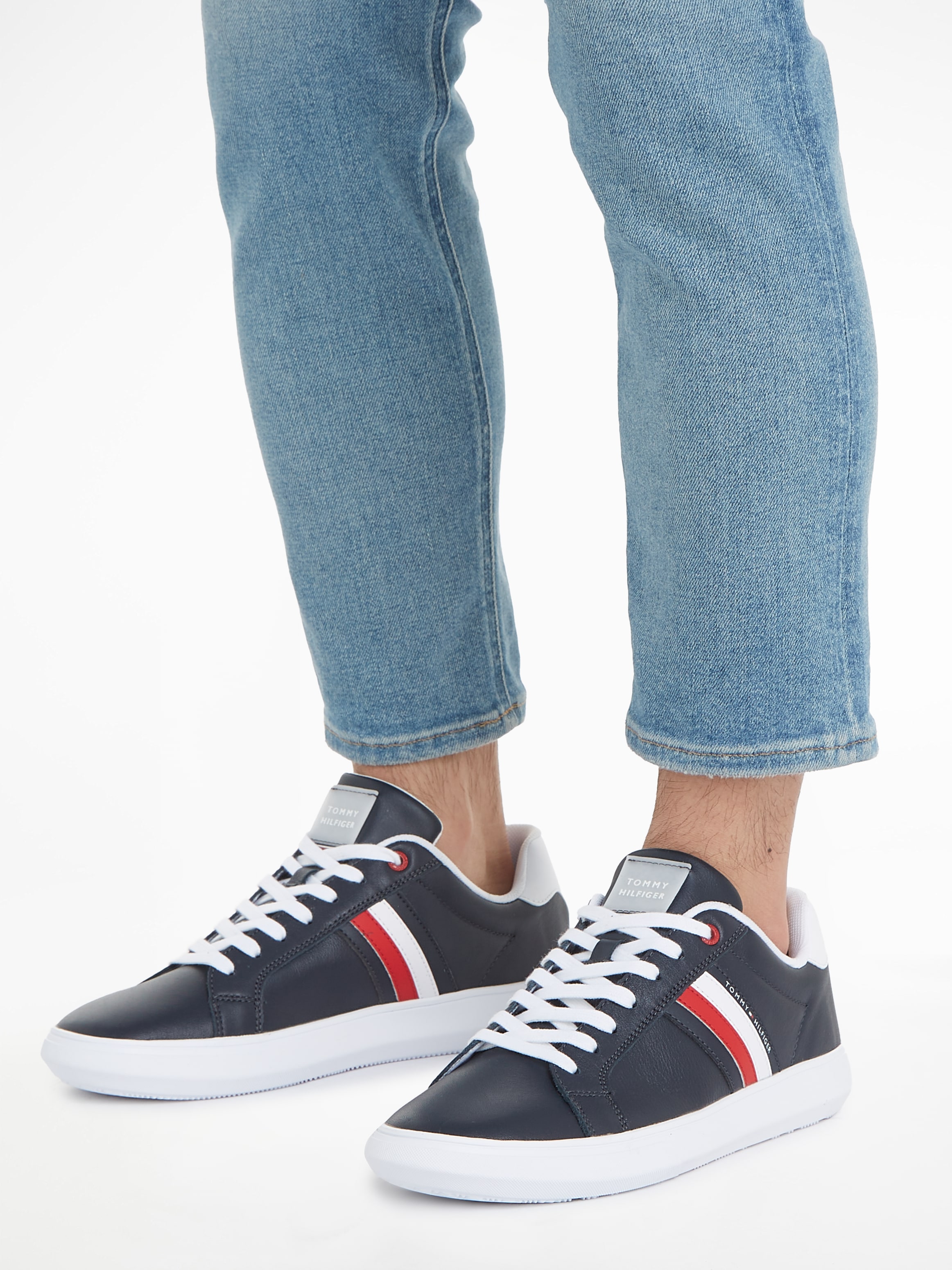 Tommy Hilfiger Sneaker »ESSENTIAL LEATHER CUPSOLE«, mit typischen Streifen, Freizeitschuh, Halbschuh, Schnürschuh