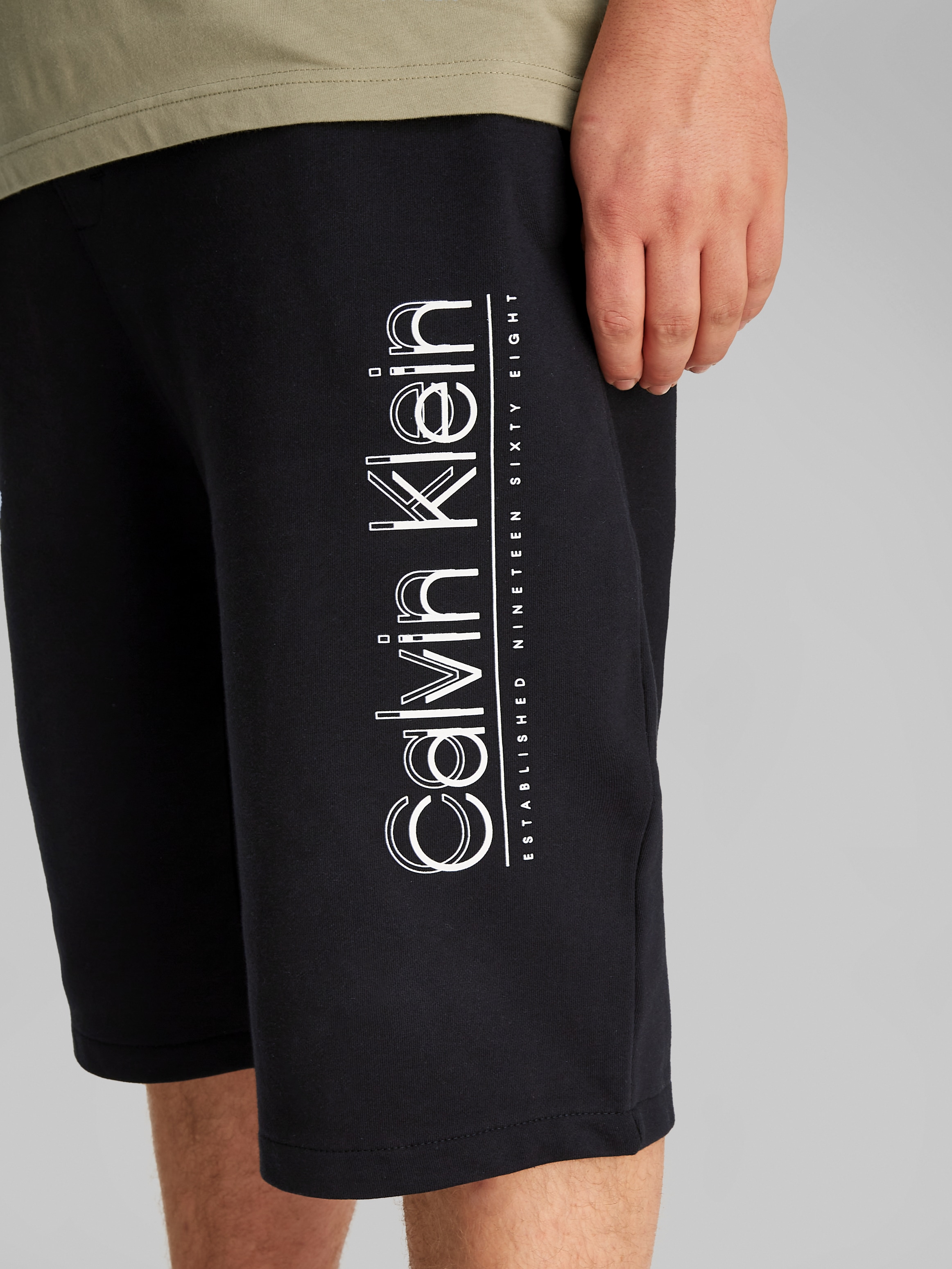 Calvin Klein Big&Tall Shorts »BT_CP-DOUBLE LOGO SWEATSHORTS«, in großen Größen