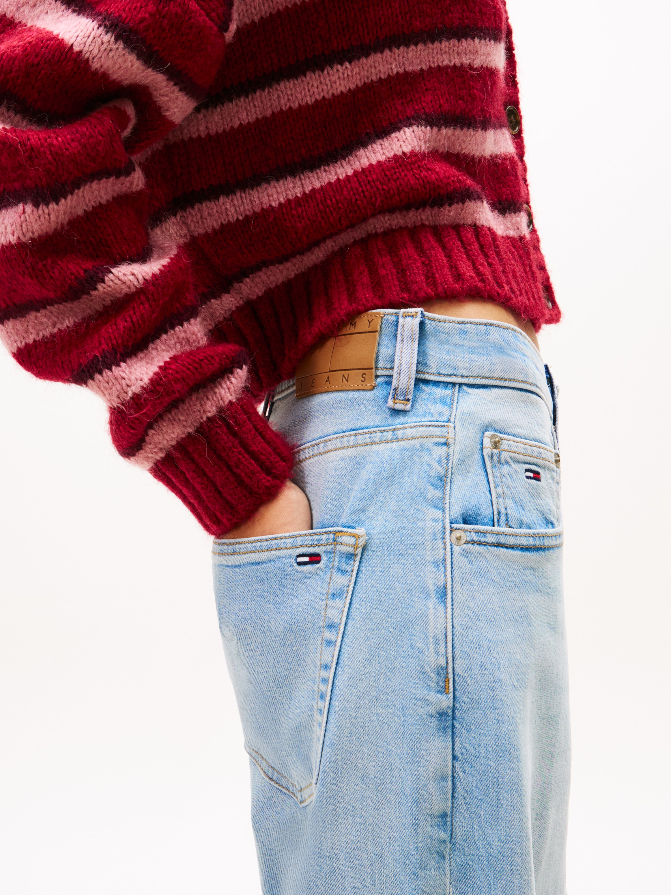Tommy Jeans Loose-fit-Jeans »CHARLIE MR LOOSE WD«, mit Logostickerei
