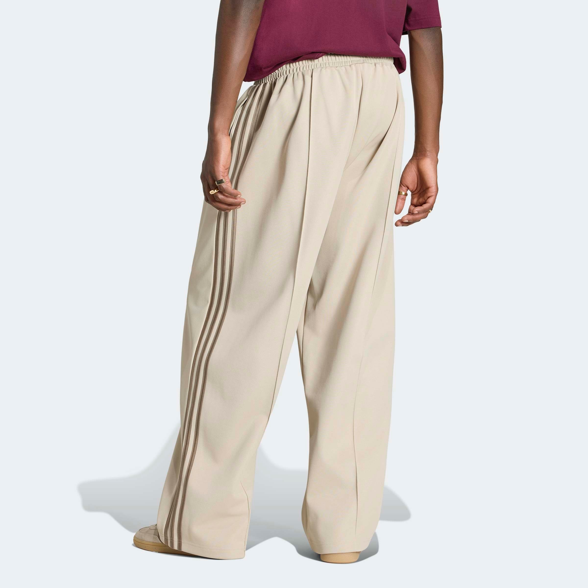 adidas Originals Sporthose »OS TP«  mit normal-weiter Passform, lange Hose, aus Baumwolle und Polyester