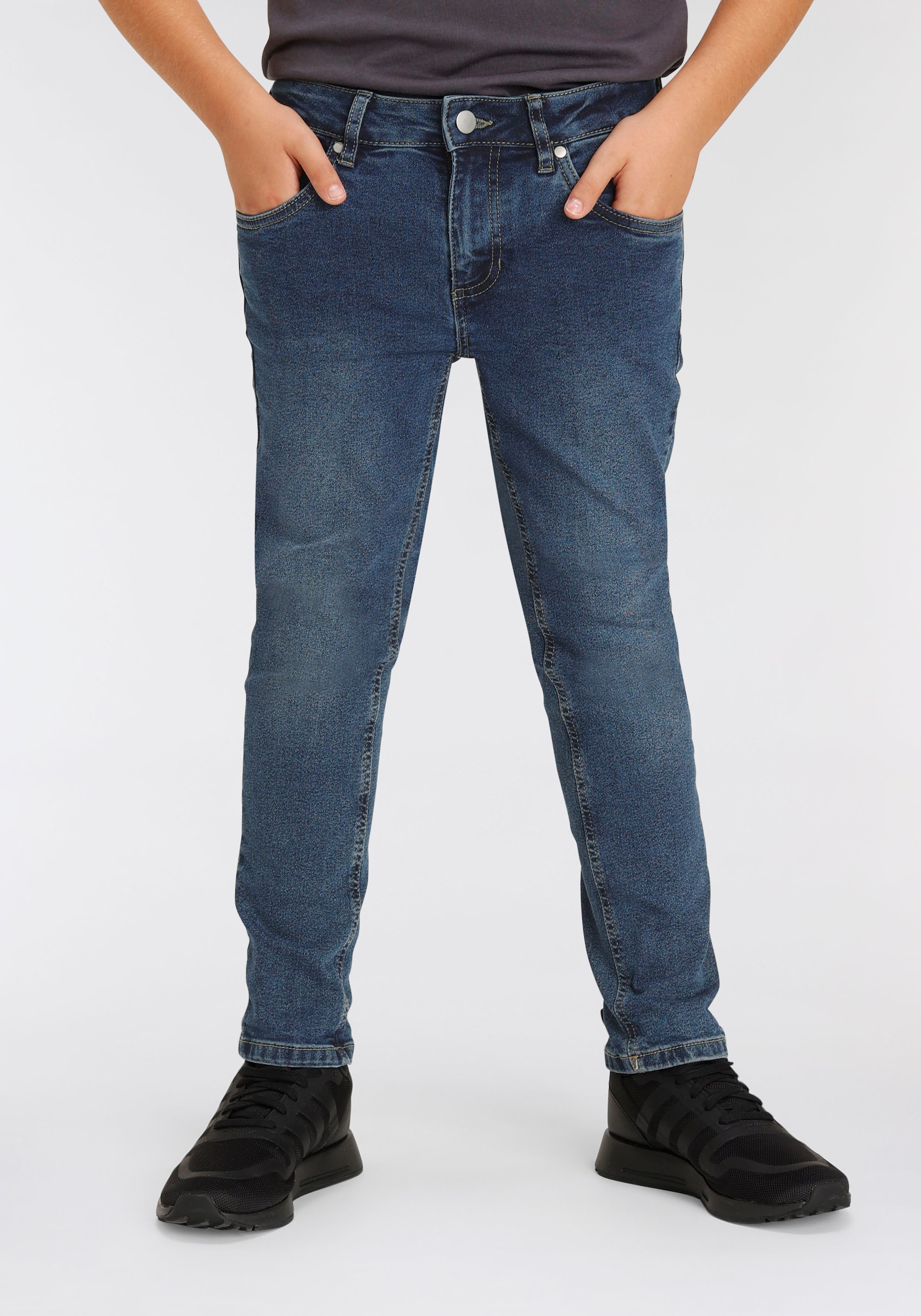 KIDSWORLD Stretch-Jeans »mit schmalem ♕ Bein« bei