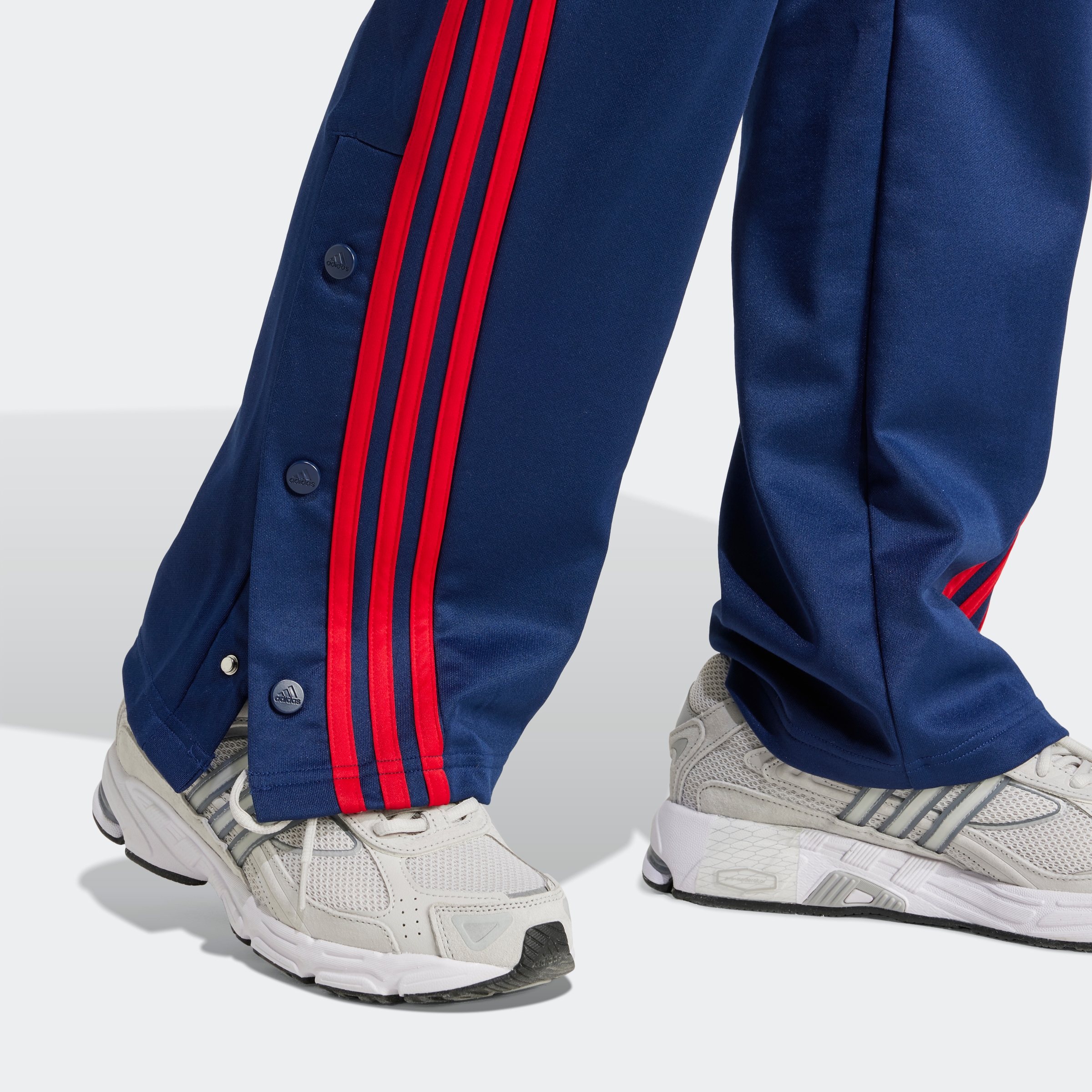 adidas Sportswear Sporthose »W ICONIC 3S TP«, (1 tlg.)