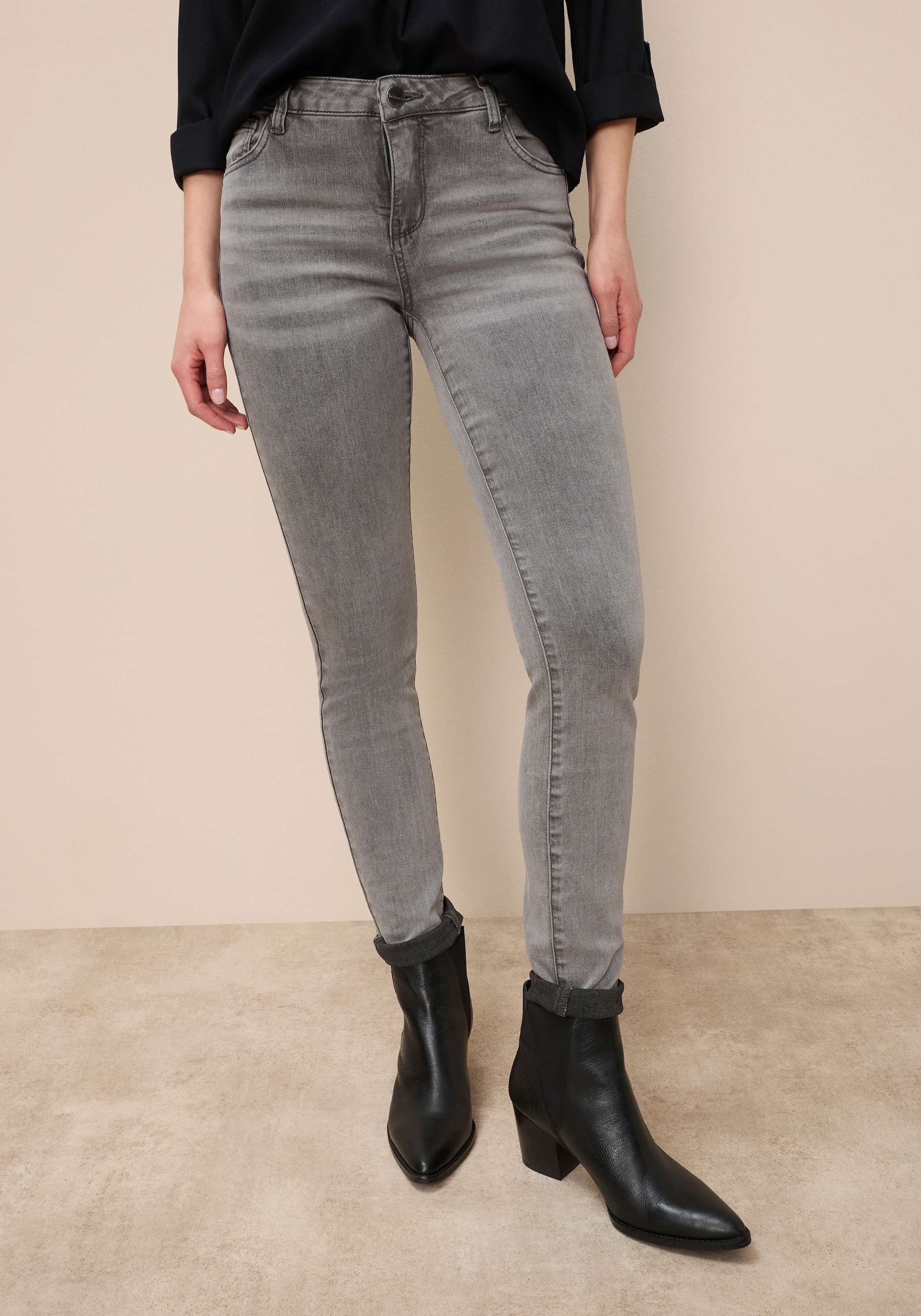 Tamaris Skinny-fit-Jeans schmale Beinweite, mit Gürtelschlaufenbund, mit Metallreißverschluss