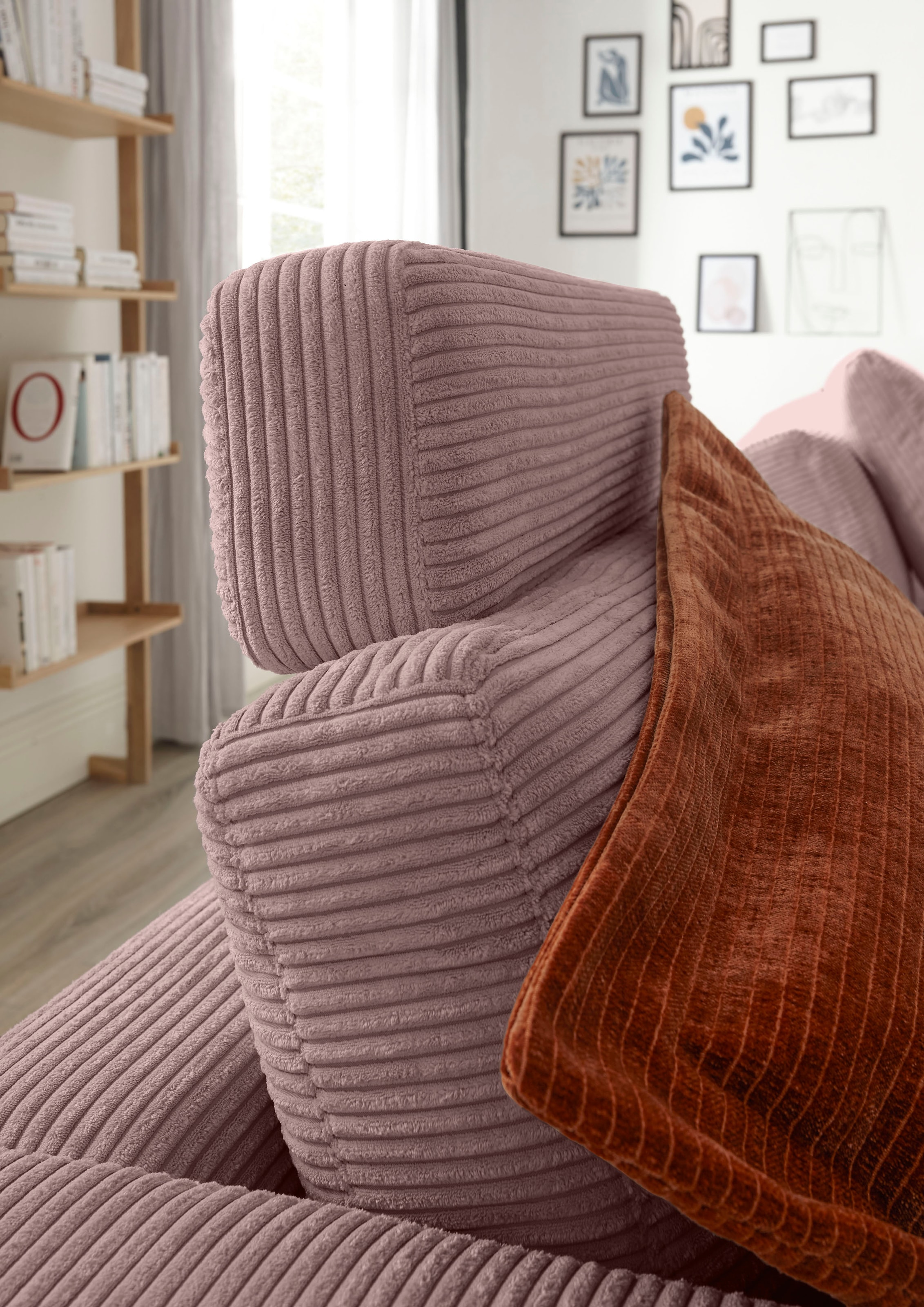 GALLERY M branded by Musterring Wohnlandschaft Lucia U-Form, Verschiedene Farben, Cord-Bezug, inkl.  Rückenkissen