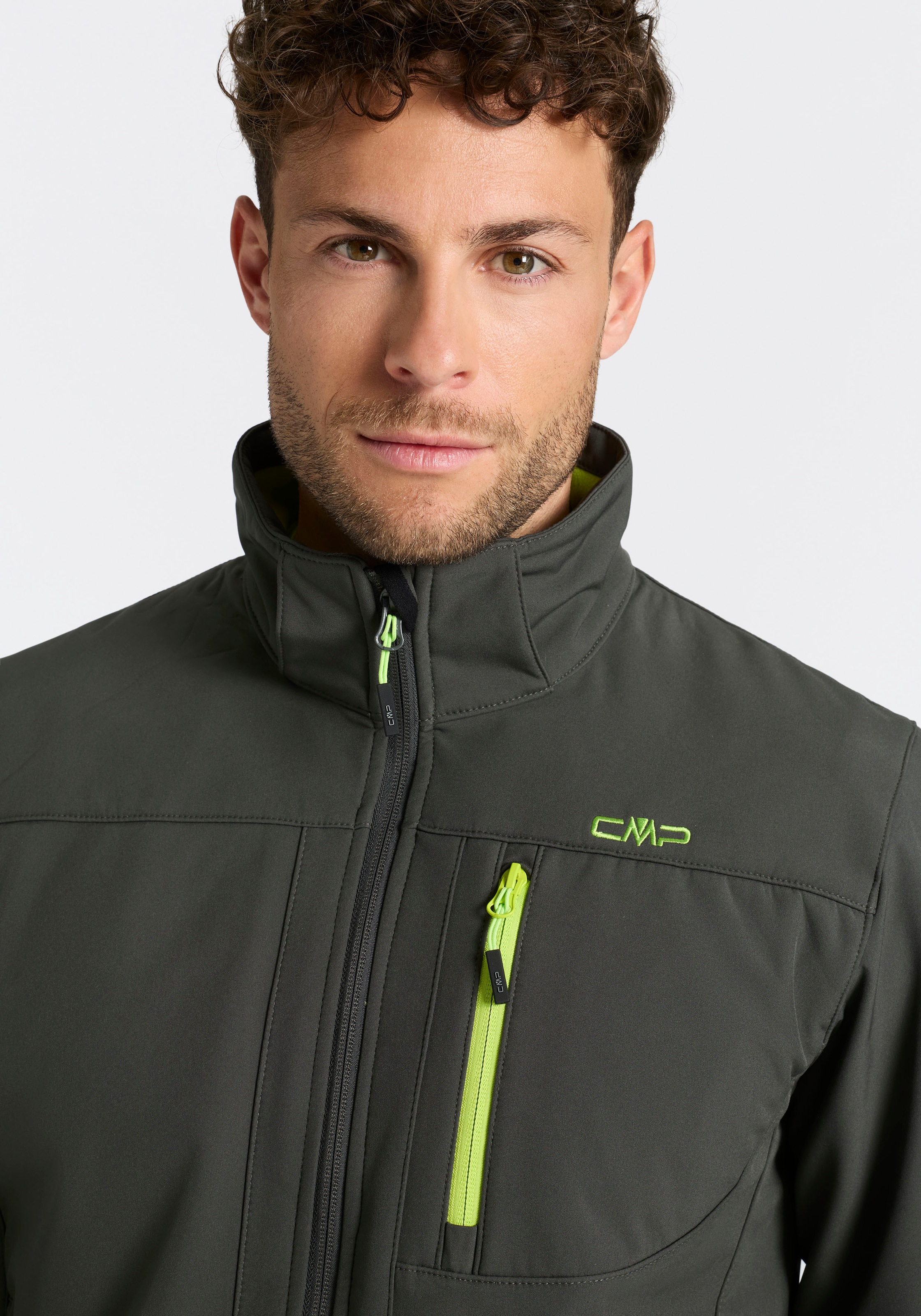 CMP Softshelljacke mit Kapuze Wasserabweisend & Winddicht & Atmungsaktiv, Übergangsjacke