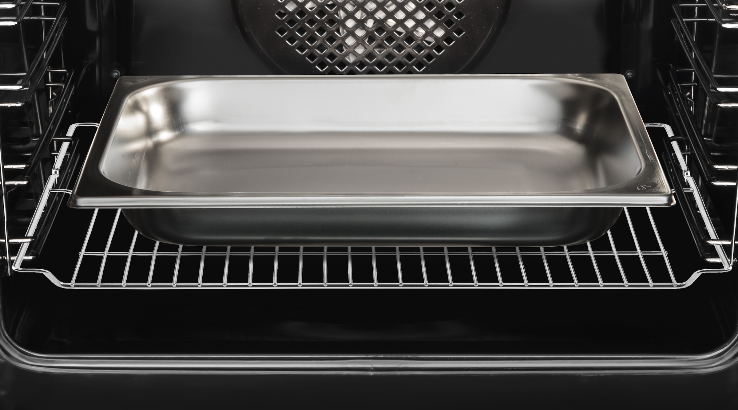 Amica Backofen »EBSX 949 800 V« mit 1-fach-Teleskopauszug mit Steam Clean Saftig, knusprig, elegant – Backen wie vom Profi