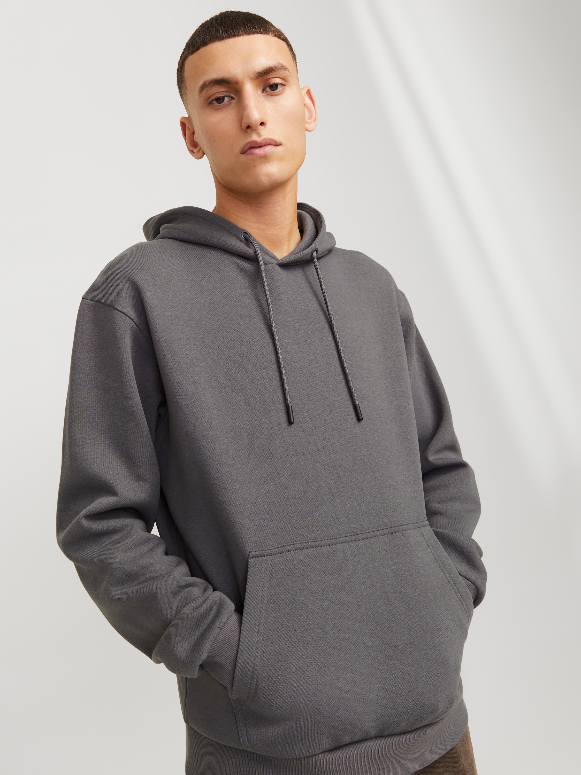 Jack & Jones Kapuzensweatshirt »JJEBRADLEY SWEAT HOOD NOOS«, mit Känguru Tasche