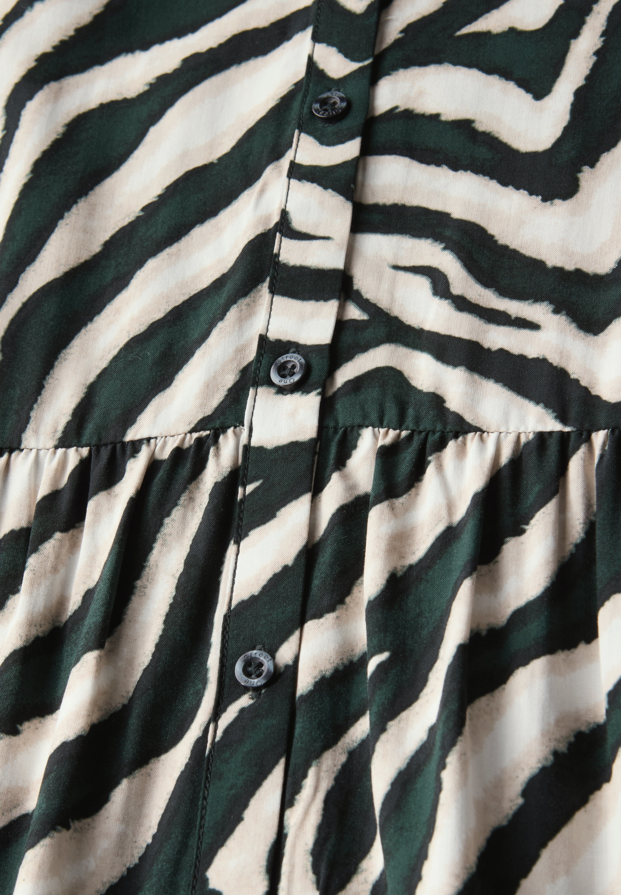 STREET ONE Volantkleid, 3/4-Arm und gemustert