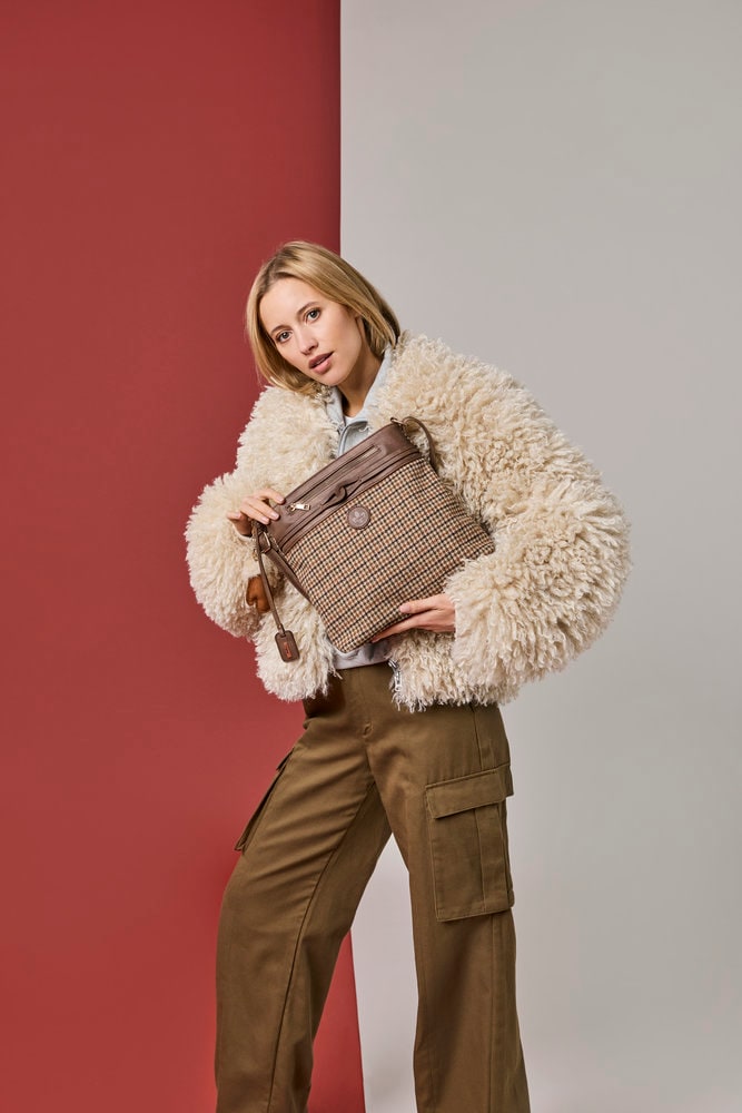 Rieker Umhängetasche »Gurgaon« Damen Handtasche, Schultertasche, Henkeltasche in kariertem Look