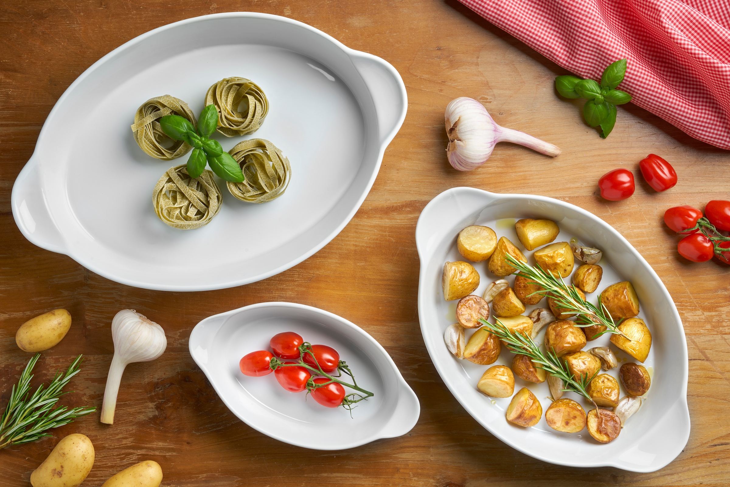 van Well Auflaufform »Backform oval, 23,5 x 13,5 x 5,5 cm« Porzellan 1 Stk. tlg. weiß glänzend, spülmaschinen- und mikrowellengeeignet