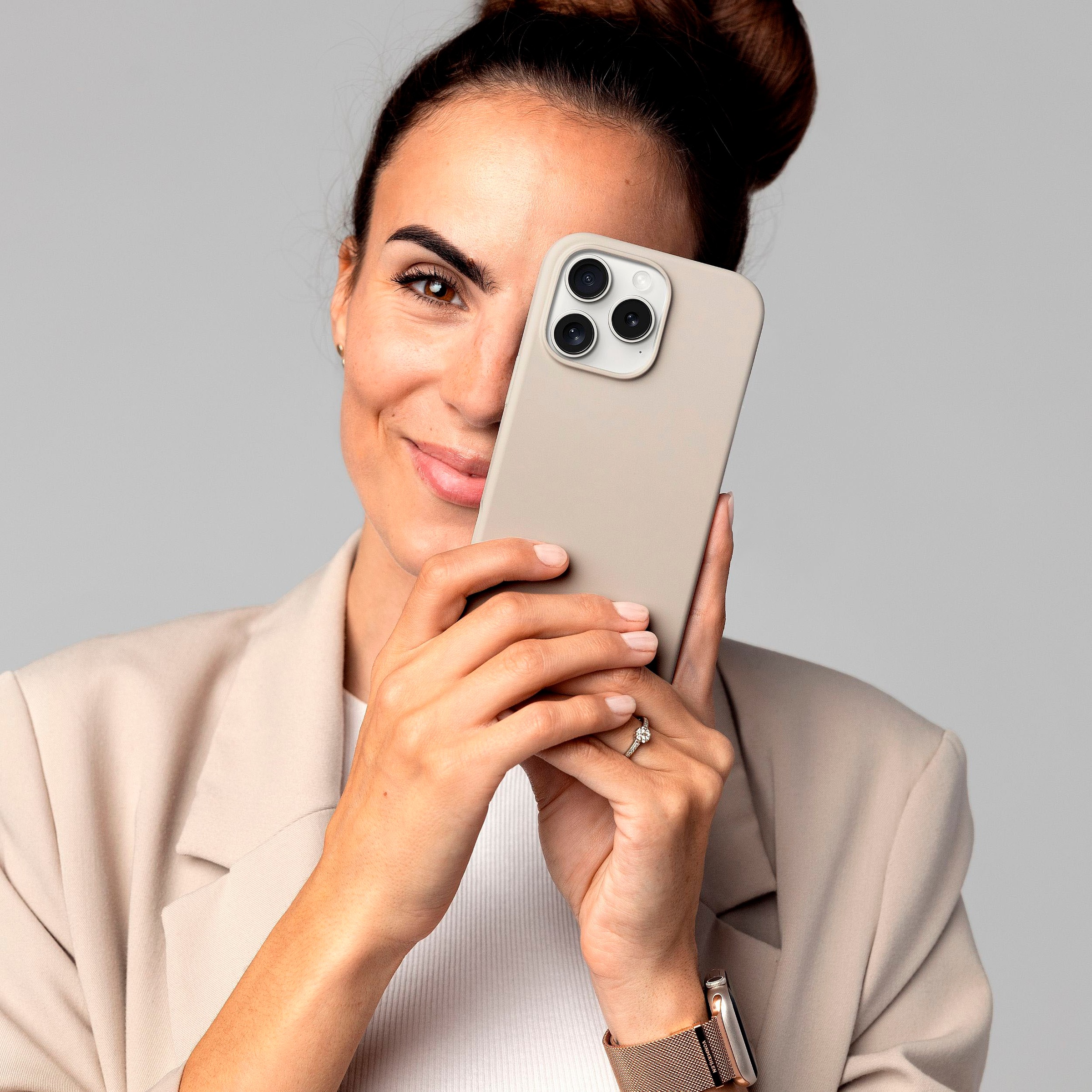 VONMÄHLEN Smartphone-Hülle »iPhone 16 Pro, Soft Silicone Case - Cream«