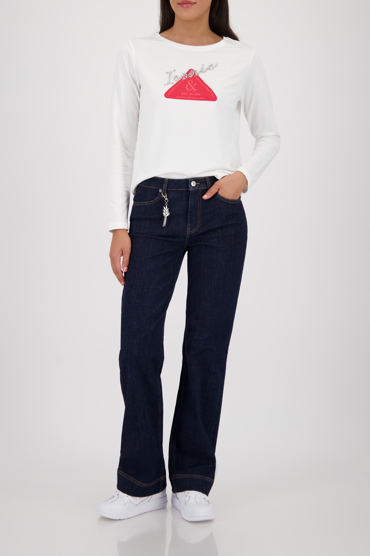 Monari Langarmshirt »Shirt Emblem + Schmuck« Rundhalsausschnitt, Regular Fit, mit Strasssteinen