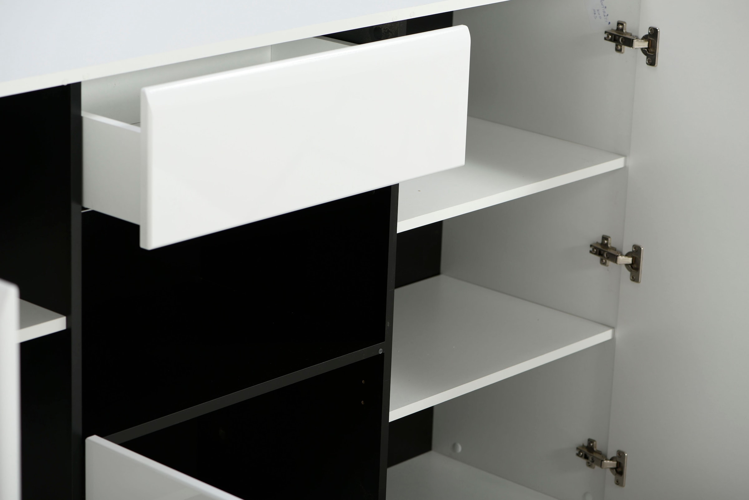 INOSIGN Sideboard »Trentino«, Kommode, Briete ca. 173 cm, Soft-Close-Funktion, Hochglanzfronten