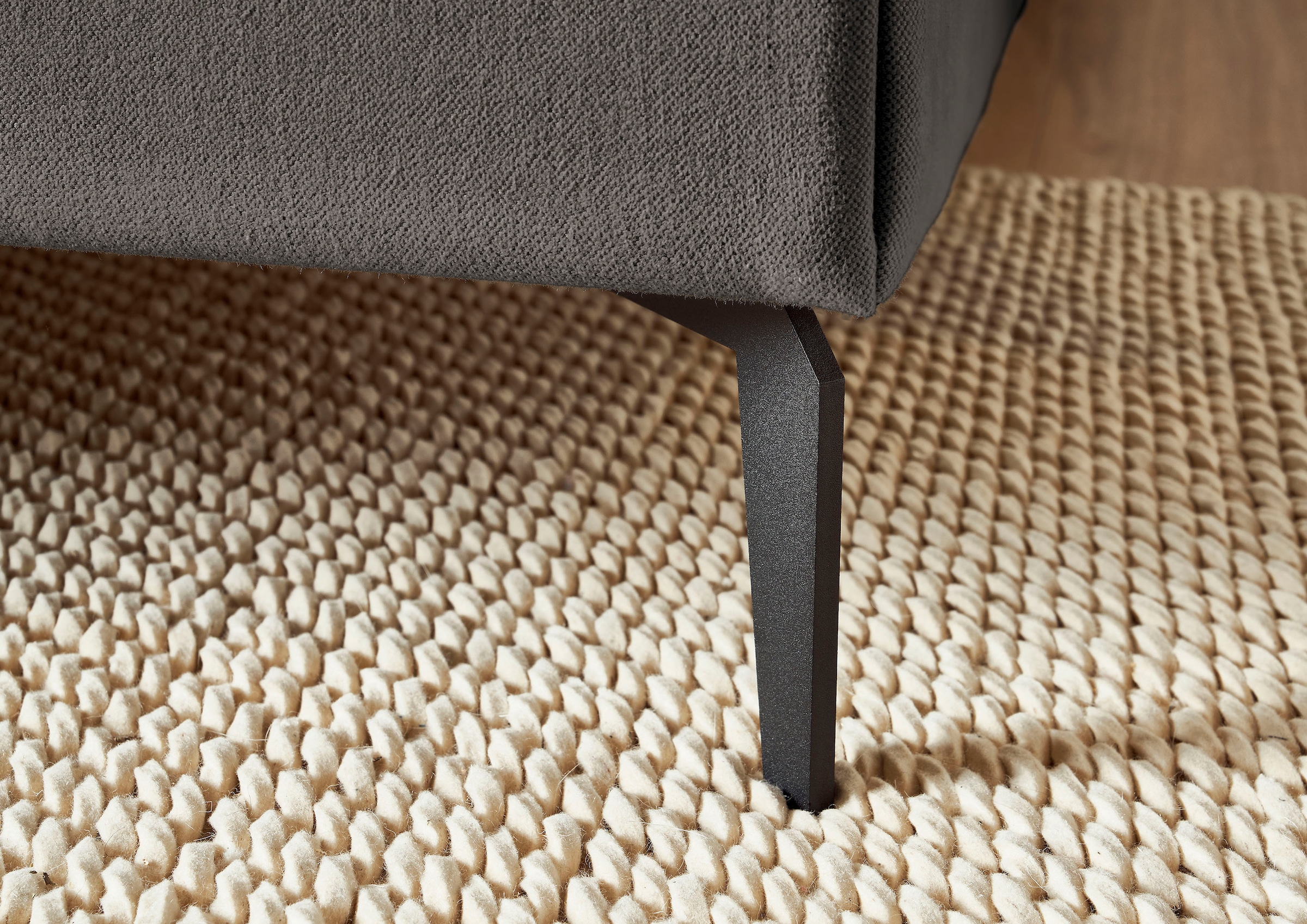 Musterring Polsterbett »Elos« Kopfteil mit doppeltem Stehsaum, Metallfuß in schwarz,  in 4 Größen