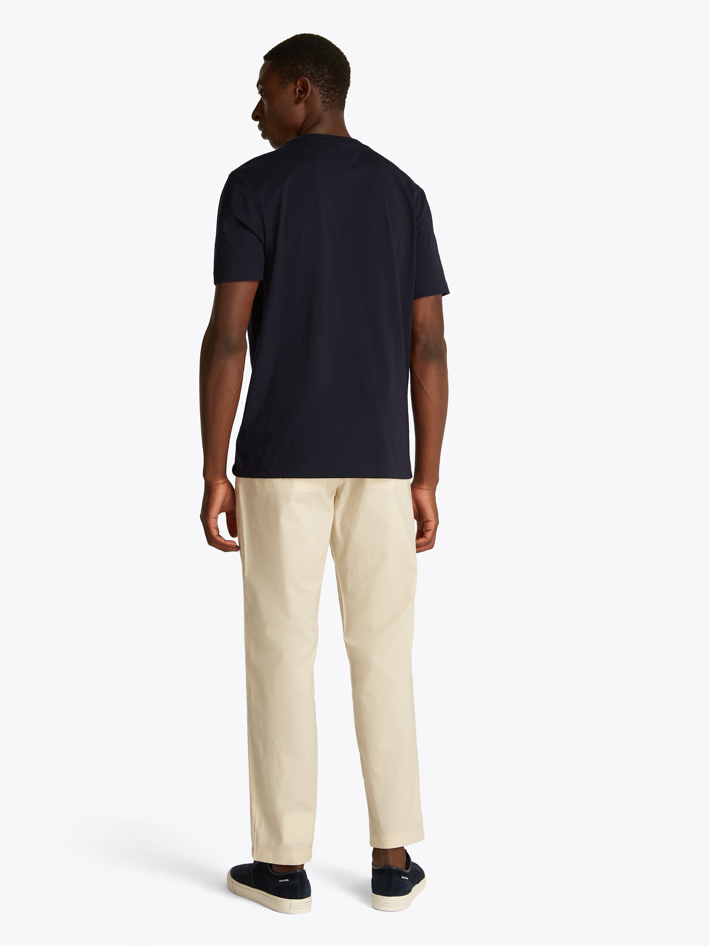 Tommy Hilfiger Kurzarmshirt »FLAG BOX TEE«, Mit Rundhalsausschnitt