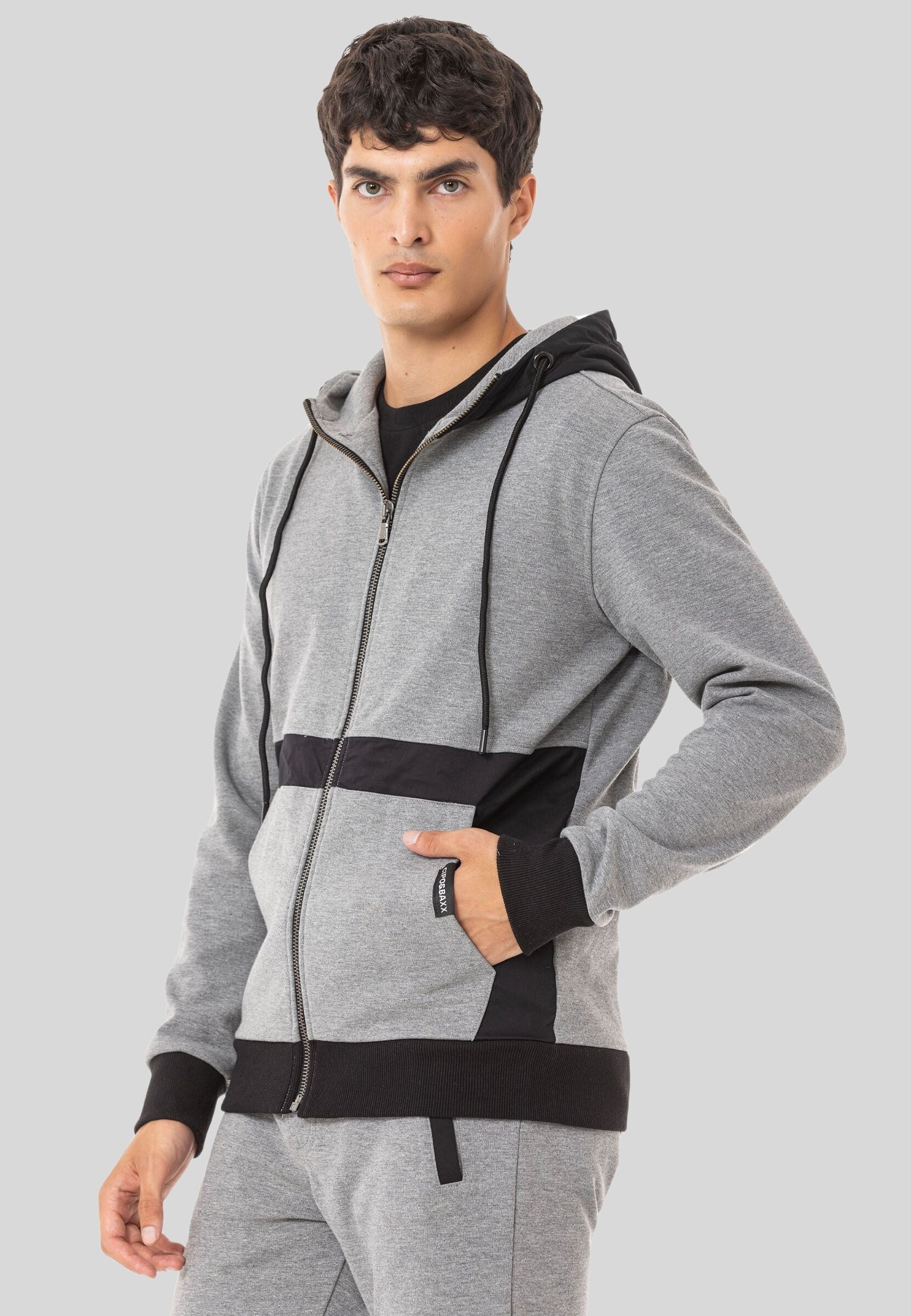 Cipo & Baxx Trainingsanzug »Cipo & Baxx Jogginganzug« 2 Stk. im Kontrast-Design
