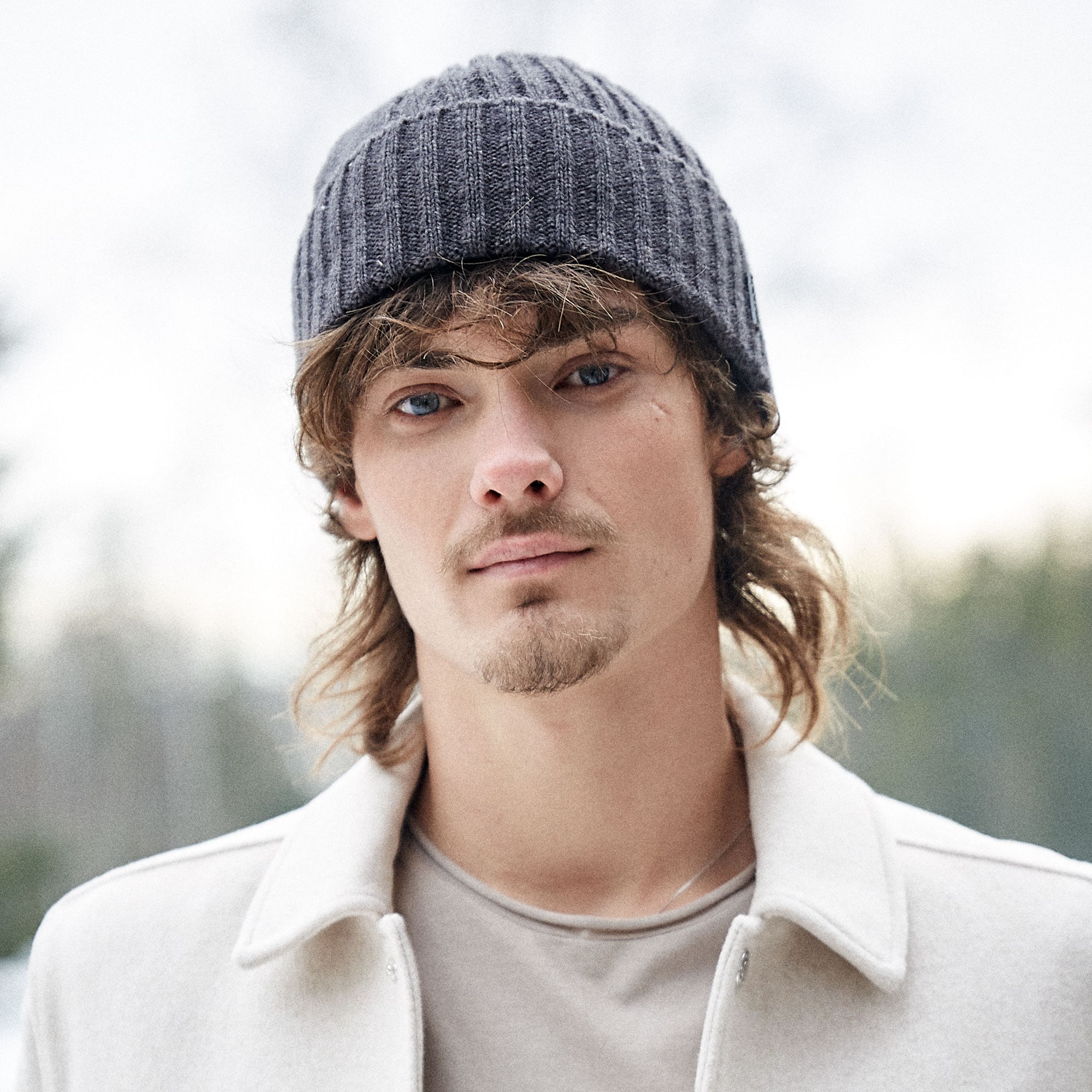 CAPO Strickmütze Klassischer Rippenstrick, hoher Wollanteil, gefüttert