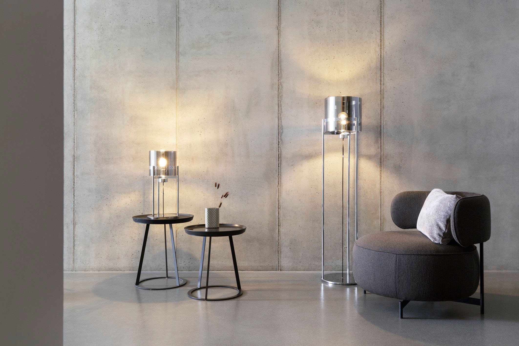JOOP! Tischleuchte »ROUND LIGHTS«, Leuchtmittel E27 | ohne Leuchtmittel, mit rundem Fumé-Glasschirm und eingelassenem Metall-Dekorband