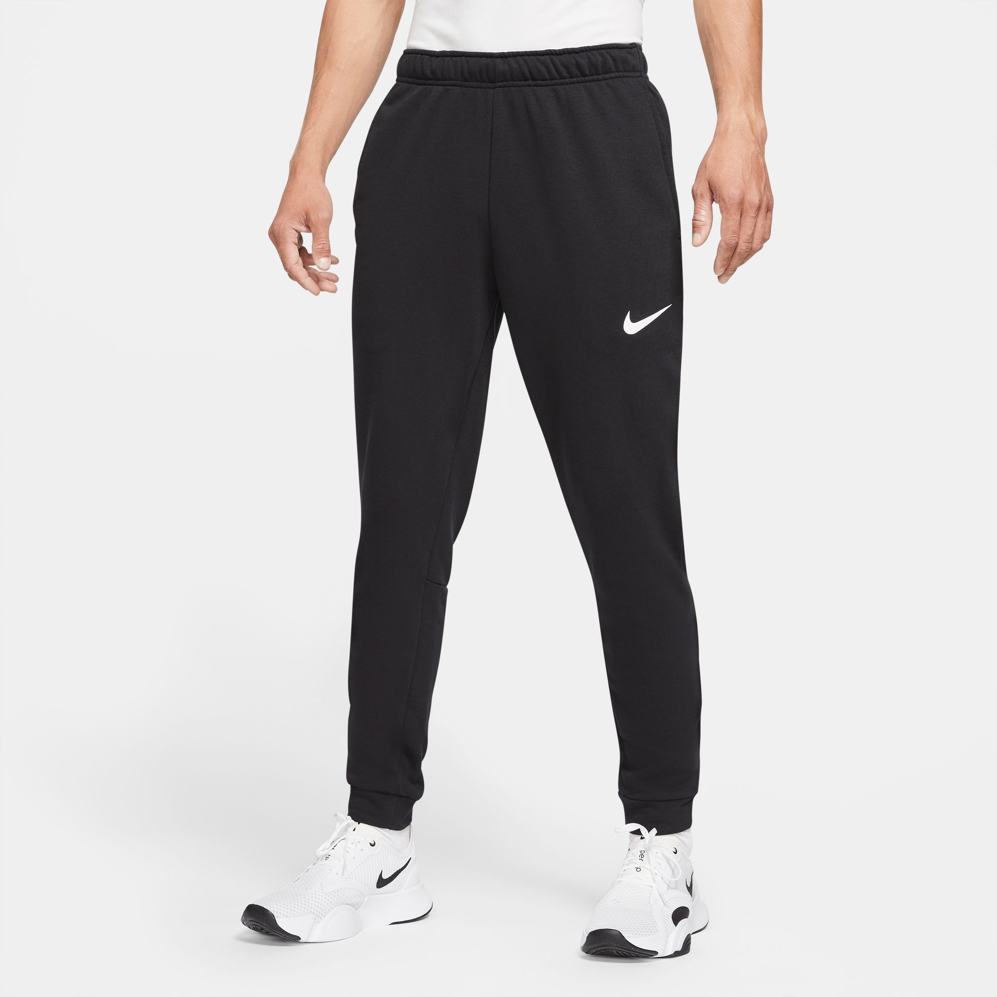 Nike Trainingshose »DRI-FIT MEN'S TAPERED TRAINING PANTS«