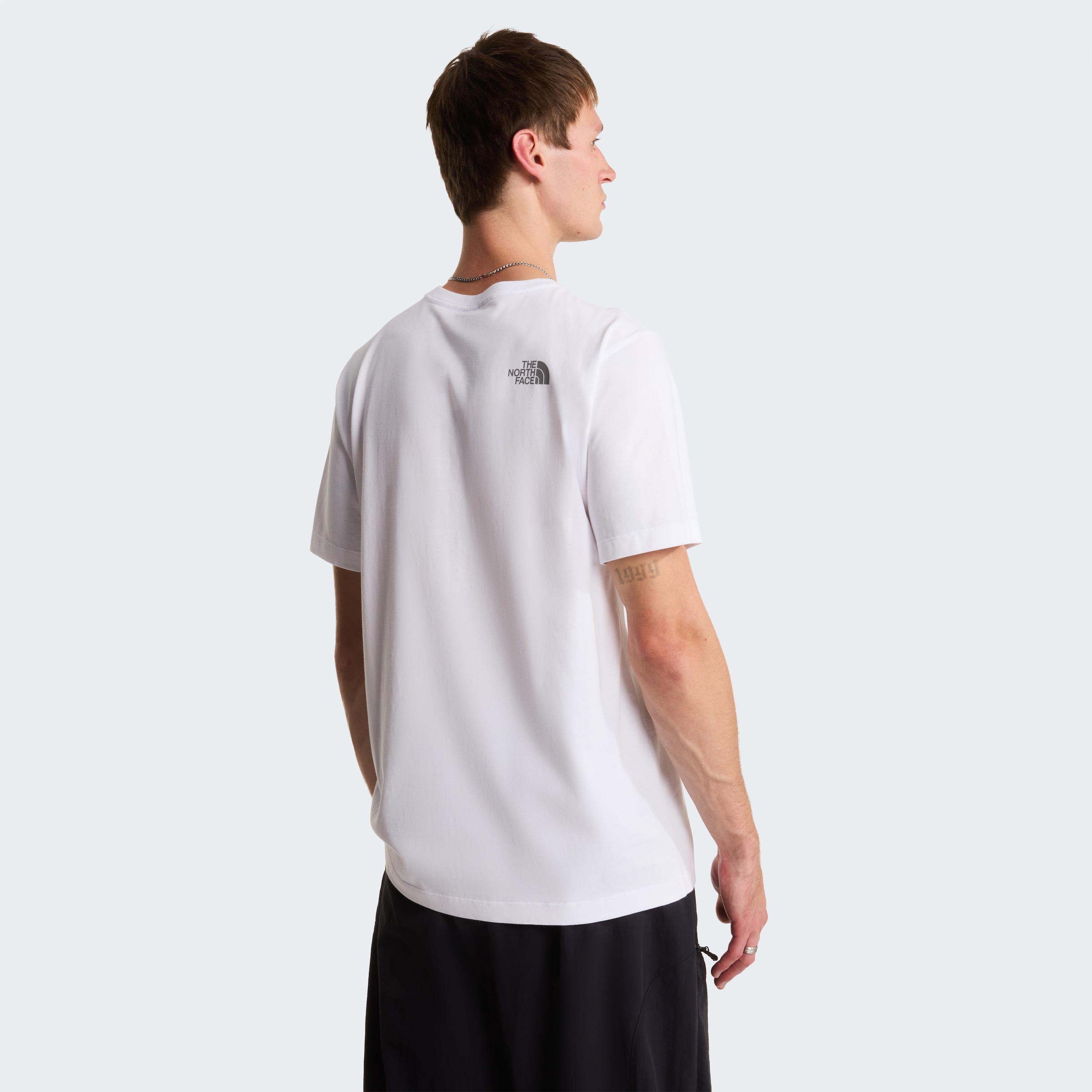The North Face T-Shirt »M MOUNTAIN LINE REGULAR SHORT SLEEVE TEE« normale Passform, Kurzarm, für Sport und Outdoor, aus Baumwolle