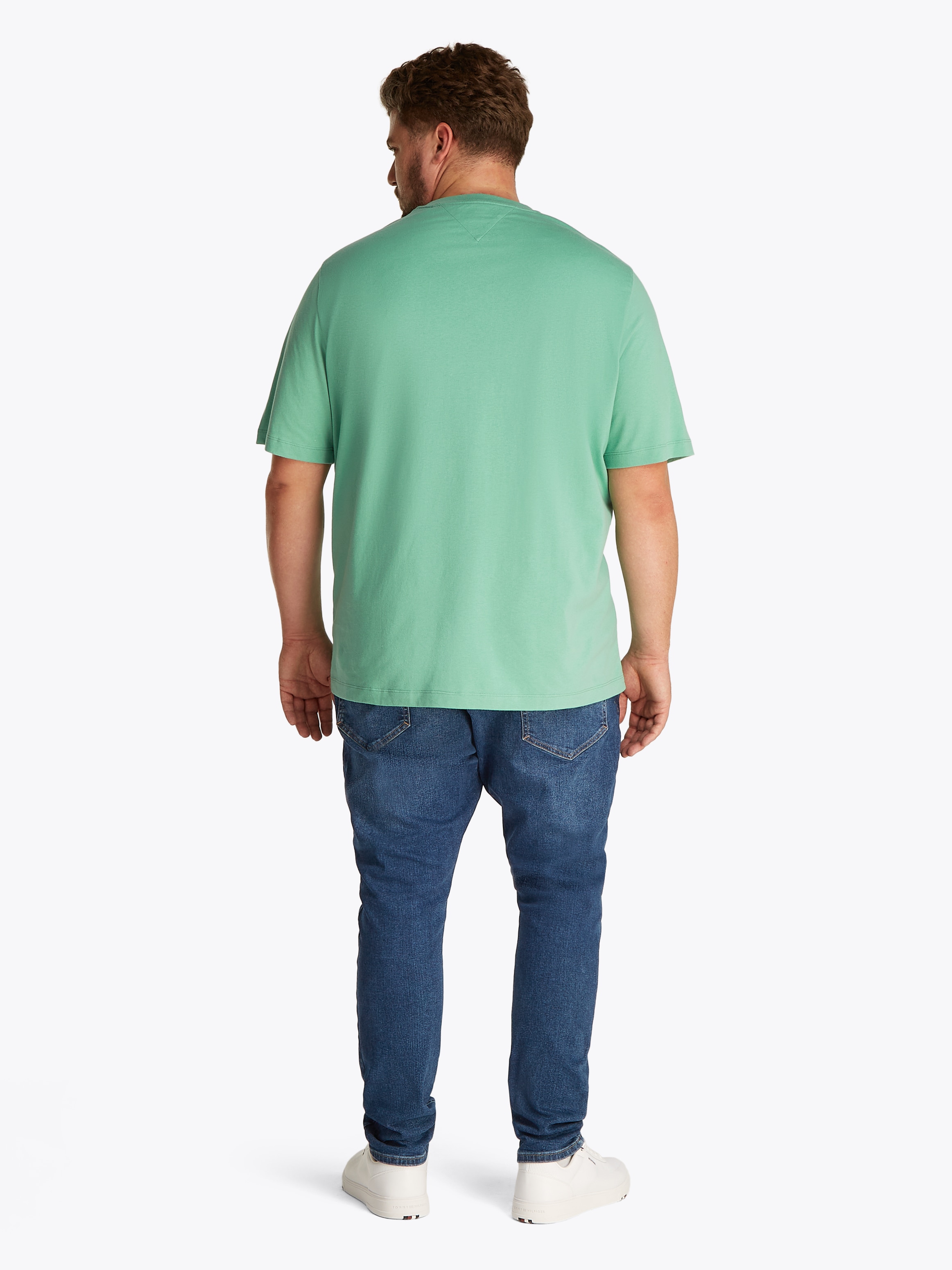 Tommy Hilfiger Big & Tall Rundhalsshirt »BT-ESSENTIAL SOLID POCKET TEE-B«, in Große Größen, Logostickerei