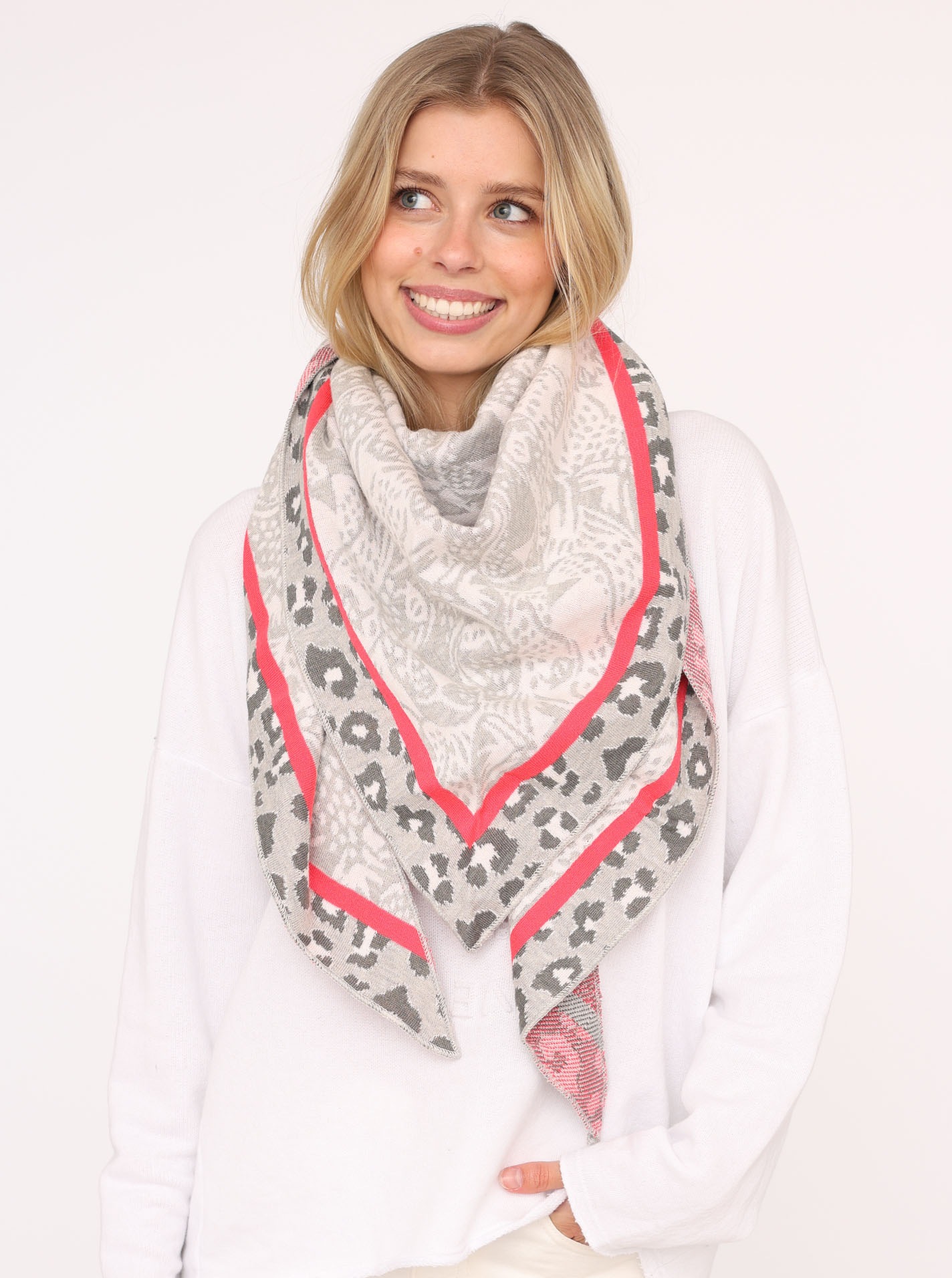 Zwillingsherz, Damen, »Dreieckstuch BW "Angry Leo"« mit Leo-Kopf und auffälligem Leo Muster, Grau Koralle, Grau Koralle, Mit kräftigem Farbakzent