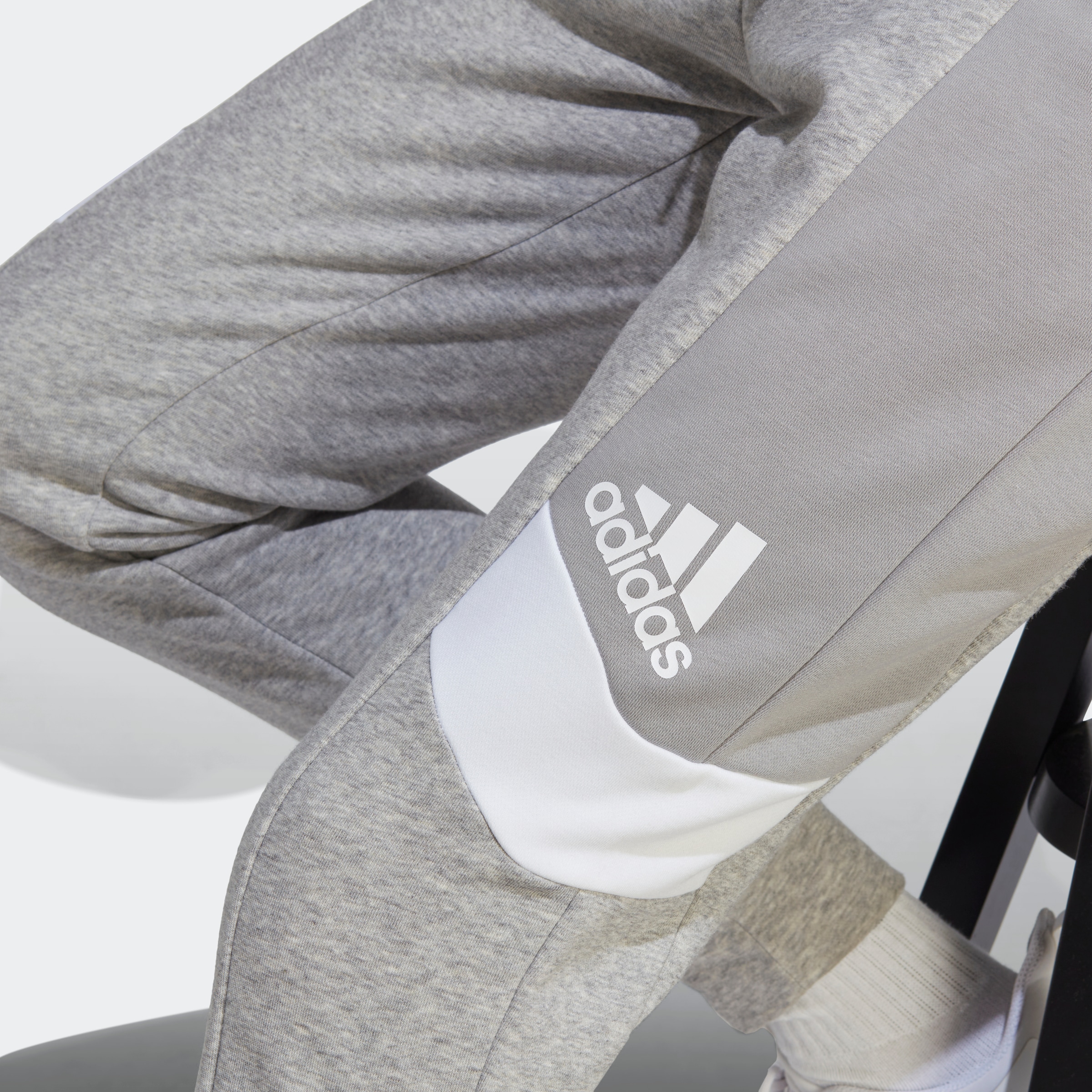 adidas Sportswear Sporthose »ESSENTIALS COLORBLOCK HOSE«, (1 tlg.) bei