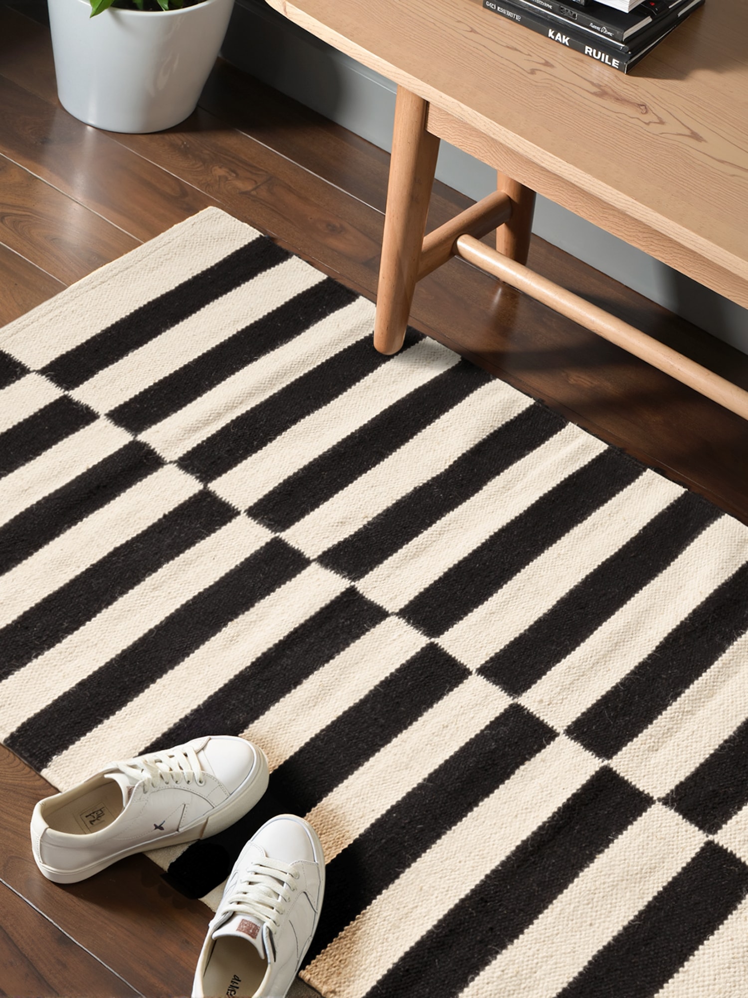 HANSE Home Wollteppich »Donna, schwarz-weiss«, rechteckig, 5 mm Höhe, Handgewebt, Wolle, Natur, Läufer, Wohnzimmer, Schlafzimmer, Streifen