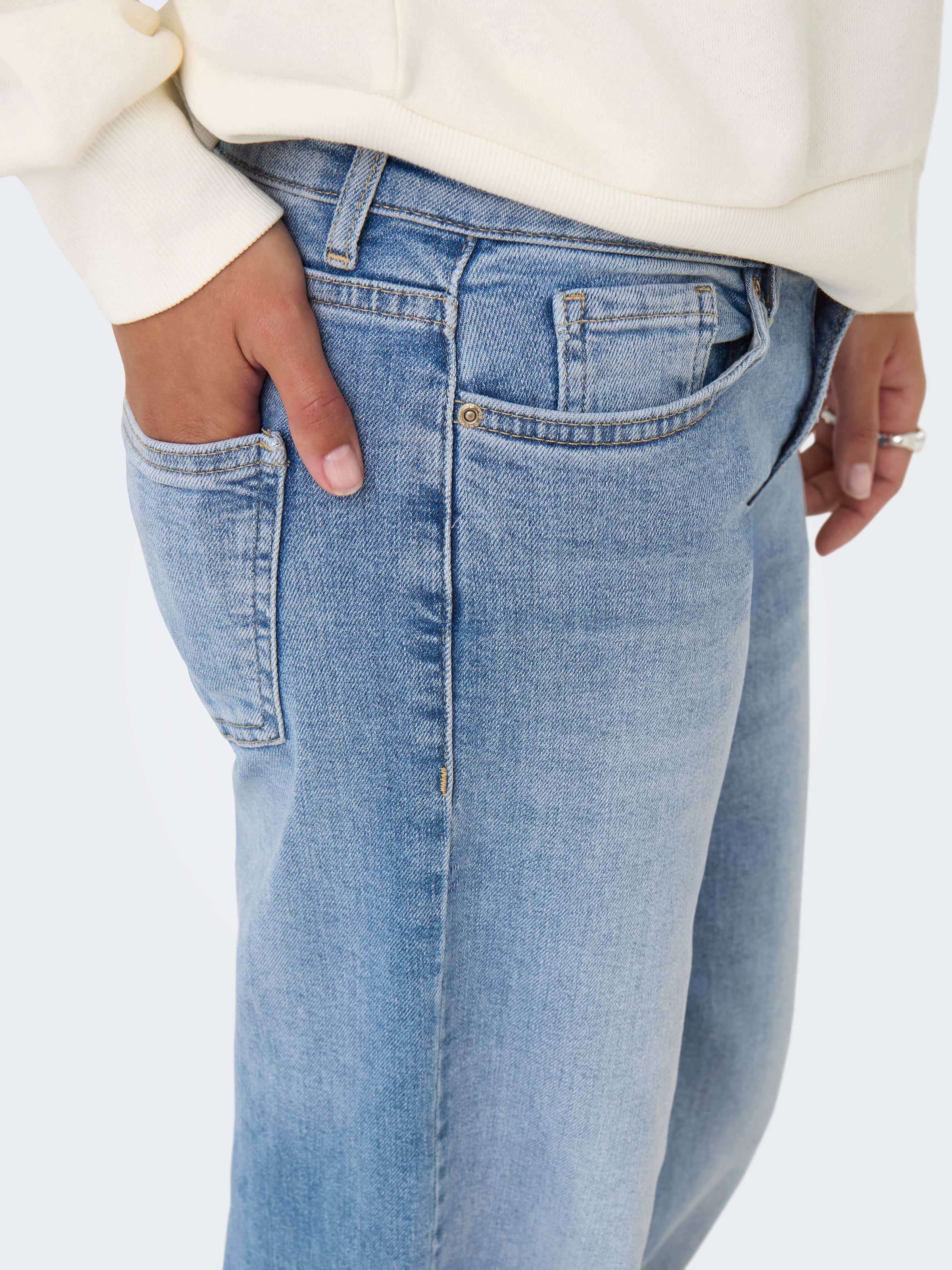 ONLY Low-rise-Jeans »ONLJUDY-O LW WIDE LEG DNM TAI433 NOOS«