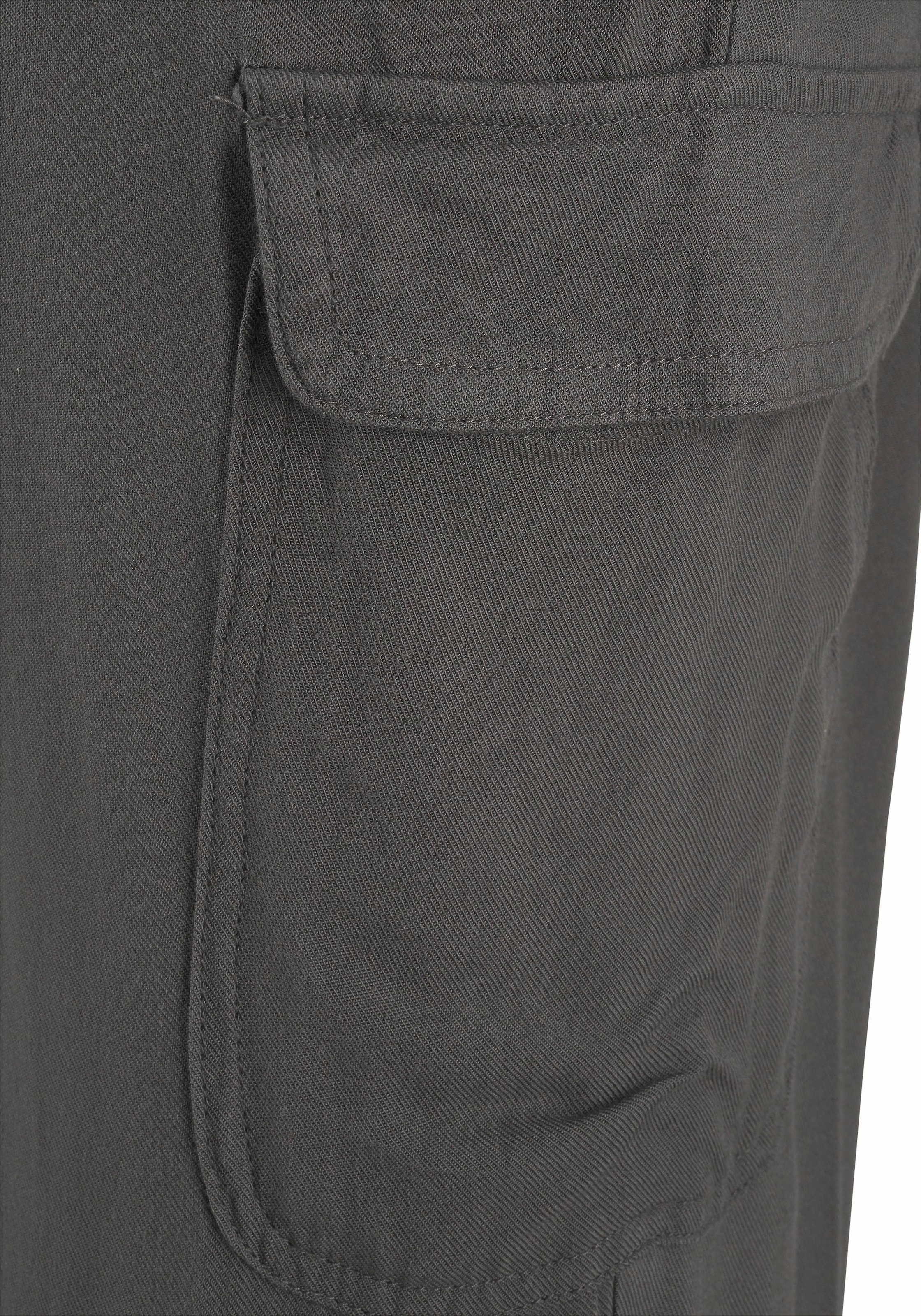 LASCANA Schlupfhose, aus gewebter Viskose mit Taschen, Stoffhose, Cargohose