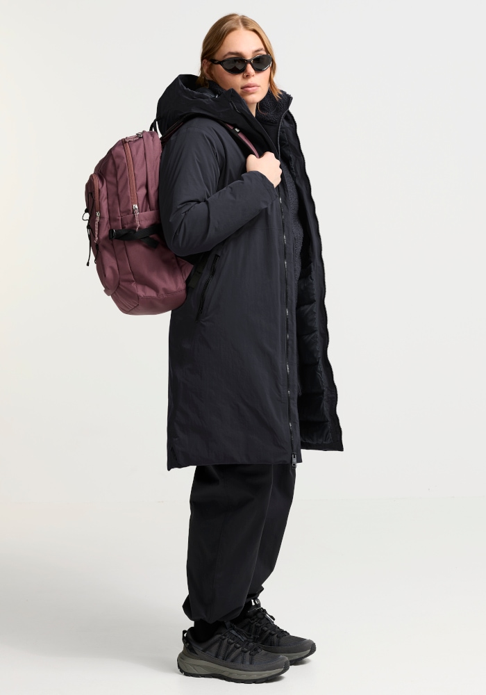 Jack Wolfskin Daunenmantel »FIORA BAY COAT W RDS« für sportliche Outdoor- und Wandereinsätze, langer Schnitt