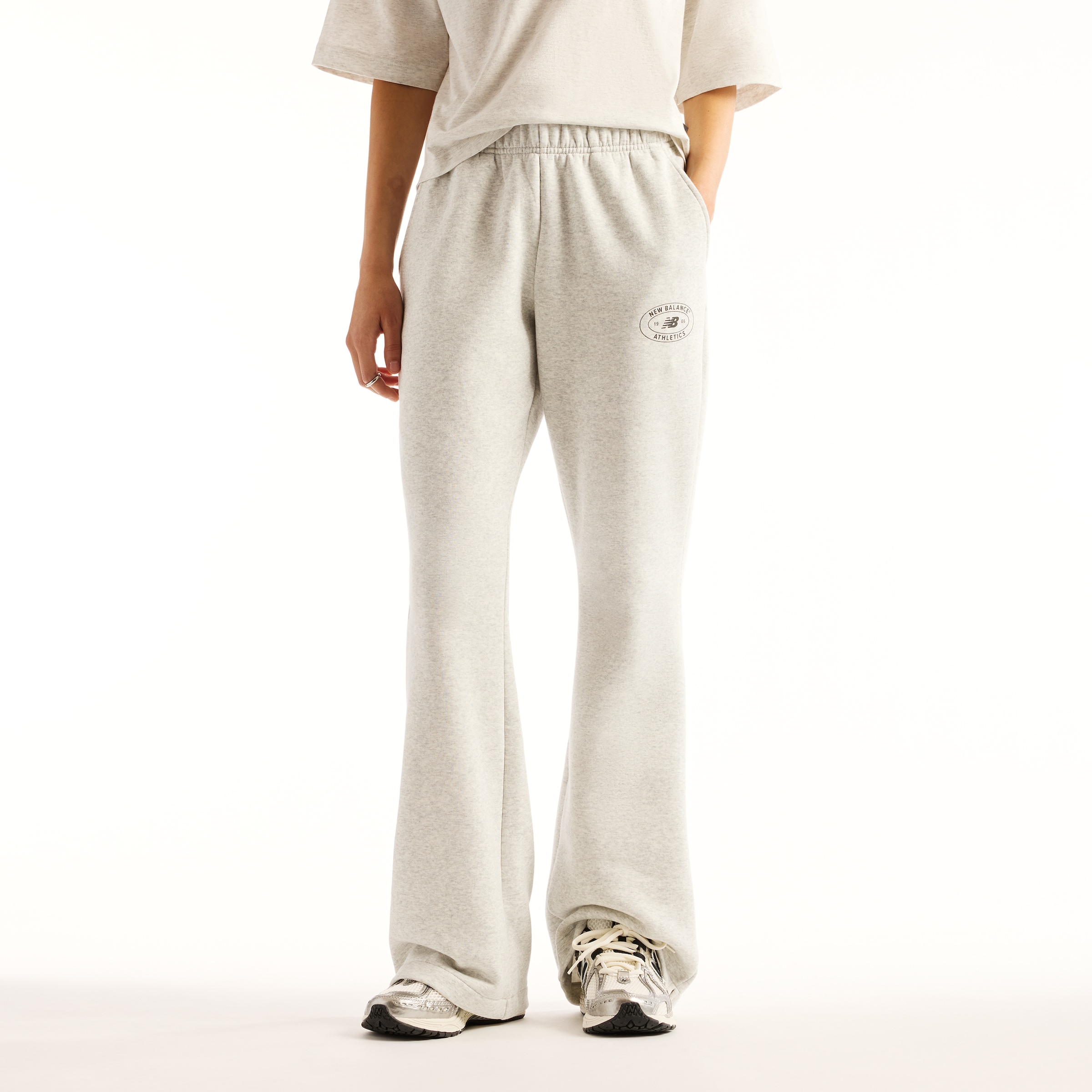 New Balance Sweathose »REIMAGINED FLEECE PANT«  für Erwachsene, mit sportlichem Stil, lange Hosenform