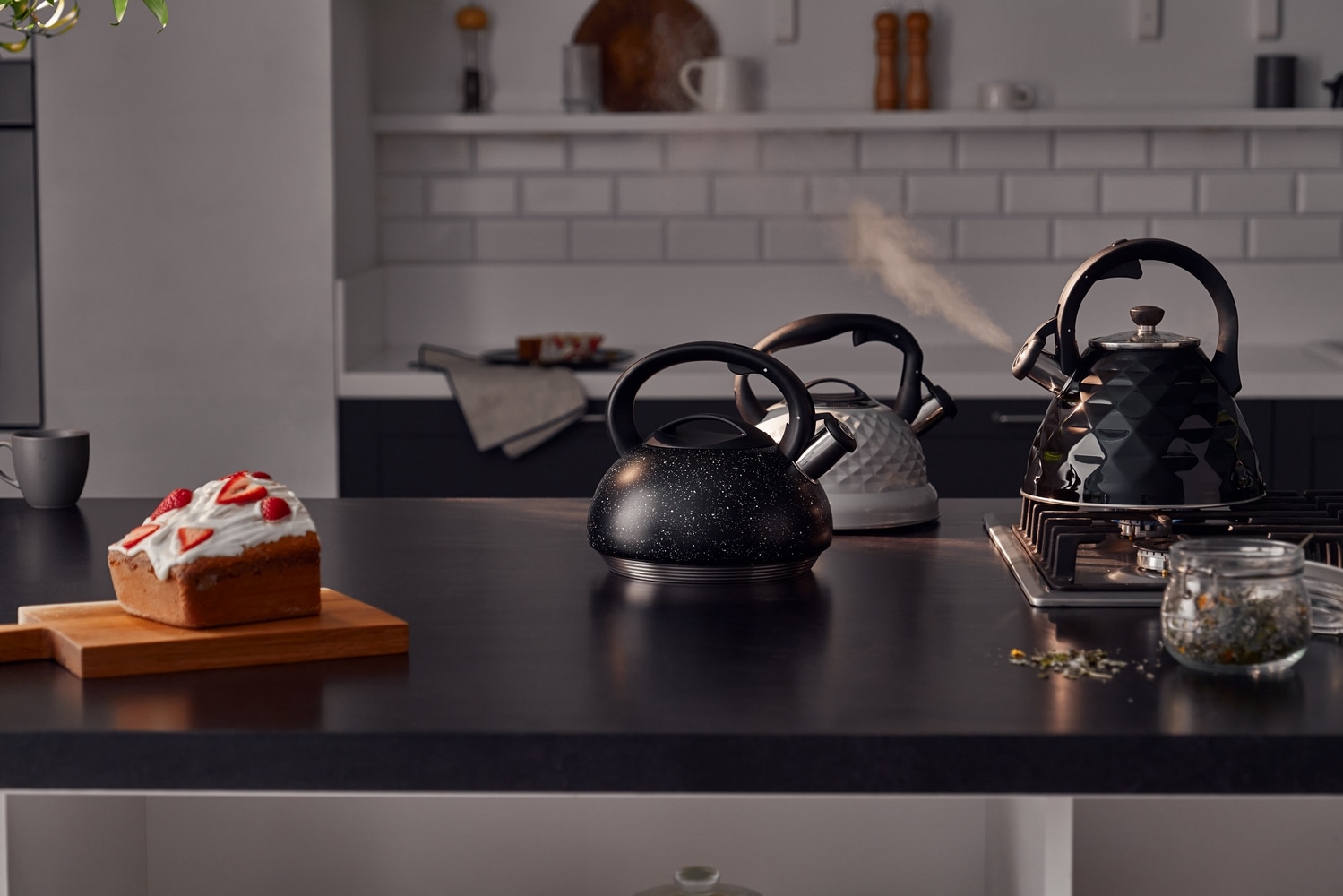 RESTO Kitchenware Wasserkessel »Almaaz, im Geschenkkarton« 2 Stk. tlg. Edelstahl 18/10