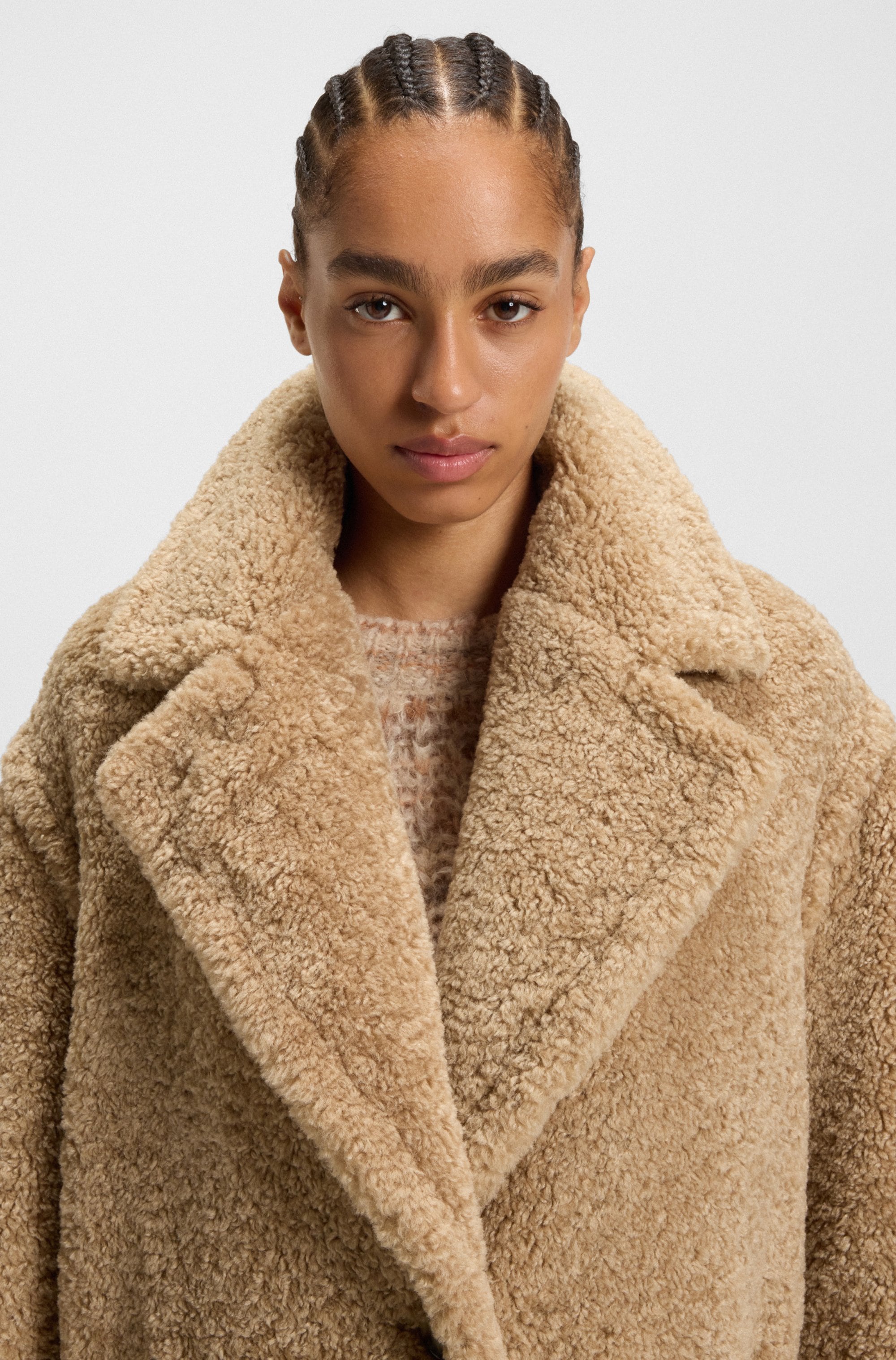 BOSS ORANGE Kurzmantel »Catedy Premium Damenmode«, aus softem Teddy, Relaxed Fit