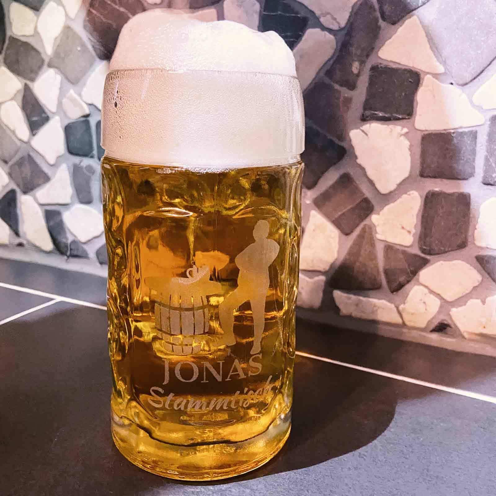LUXENTU Bierkrug »Bierkrug mit Gravur Legende seit 40 Jahren 0,5 Liter transparent«