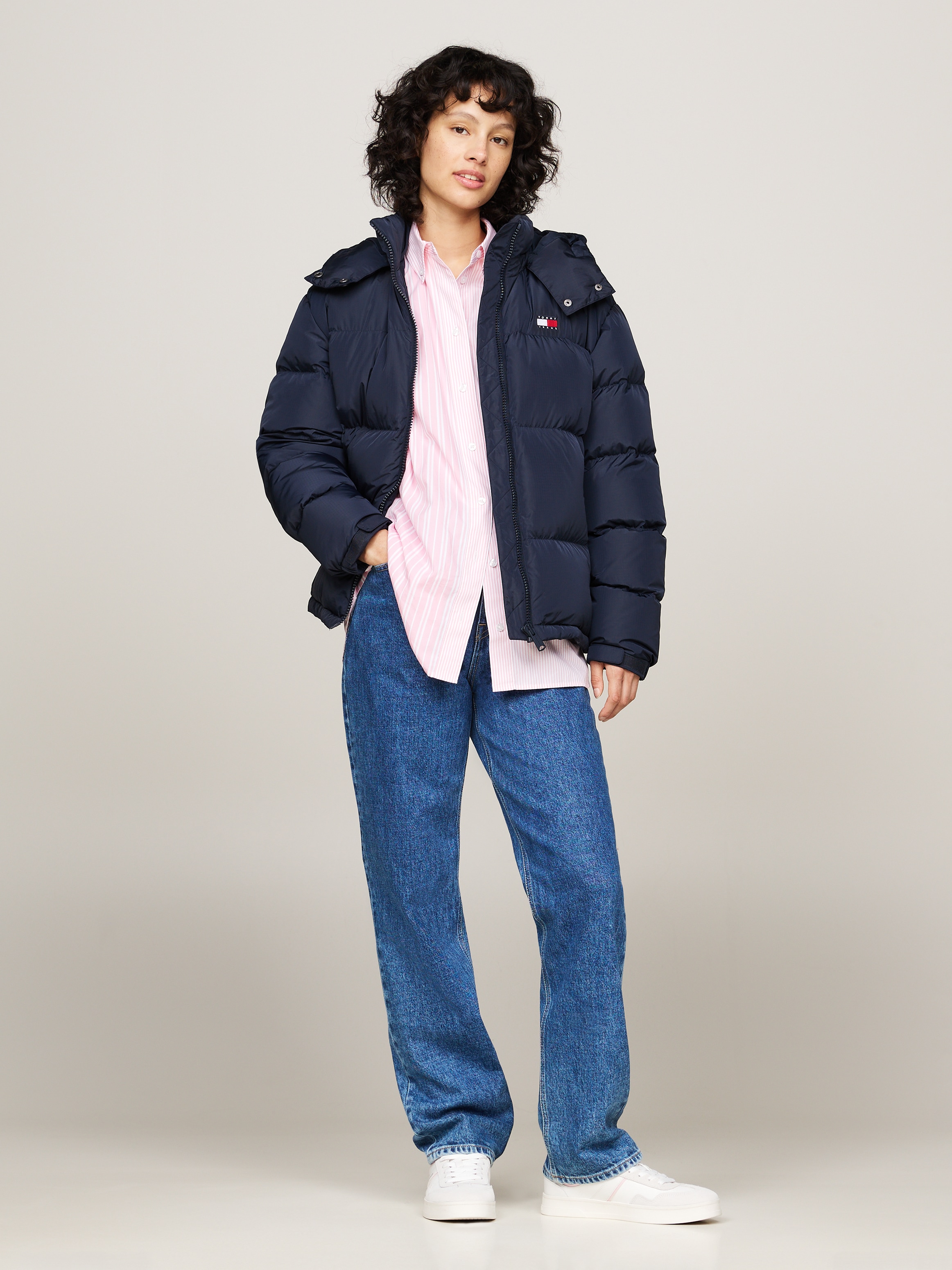 Tommy Jeans Steppjacke »TJW ALASKA PUFFER EXT«, mit Kapuze, mit Logostickereien