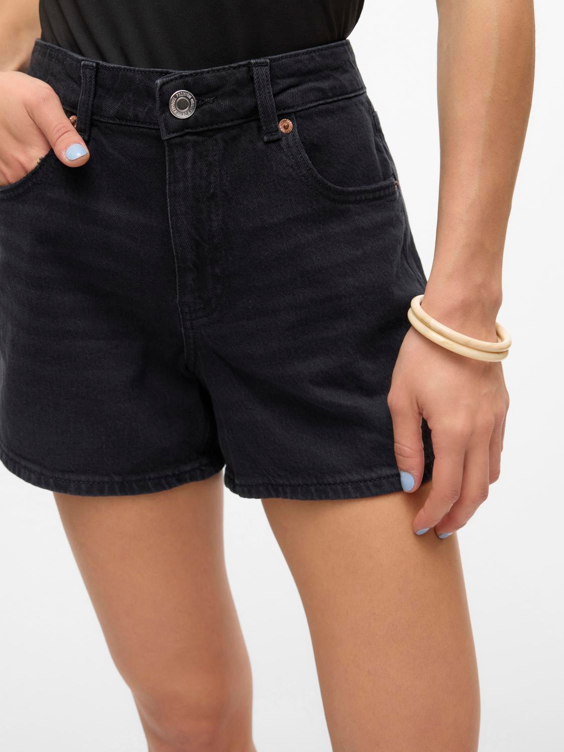 Vero Moda Jeansshorts »VMTESS MR SHORT DNM SHORTS MIX GA NOOS«, bequeme Form mit Stretchanteil