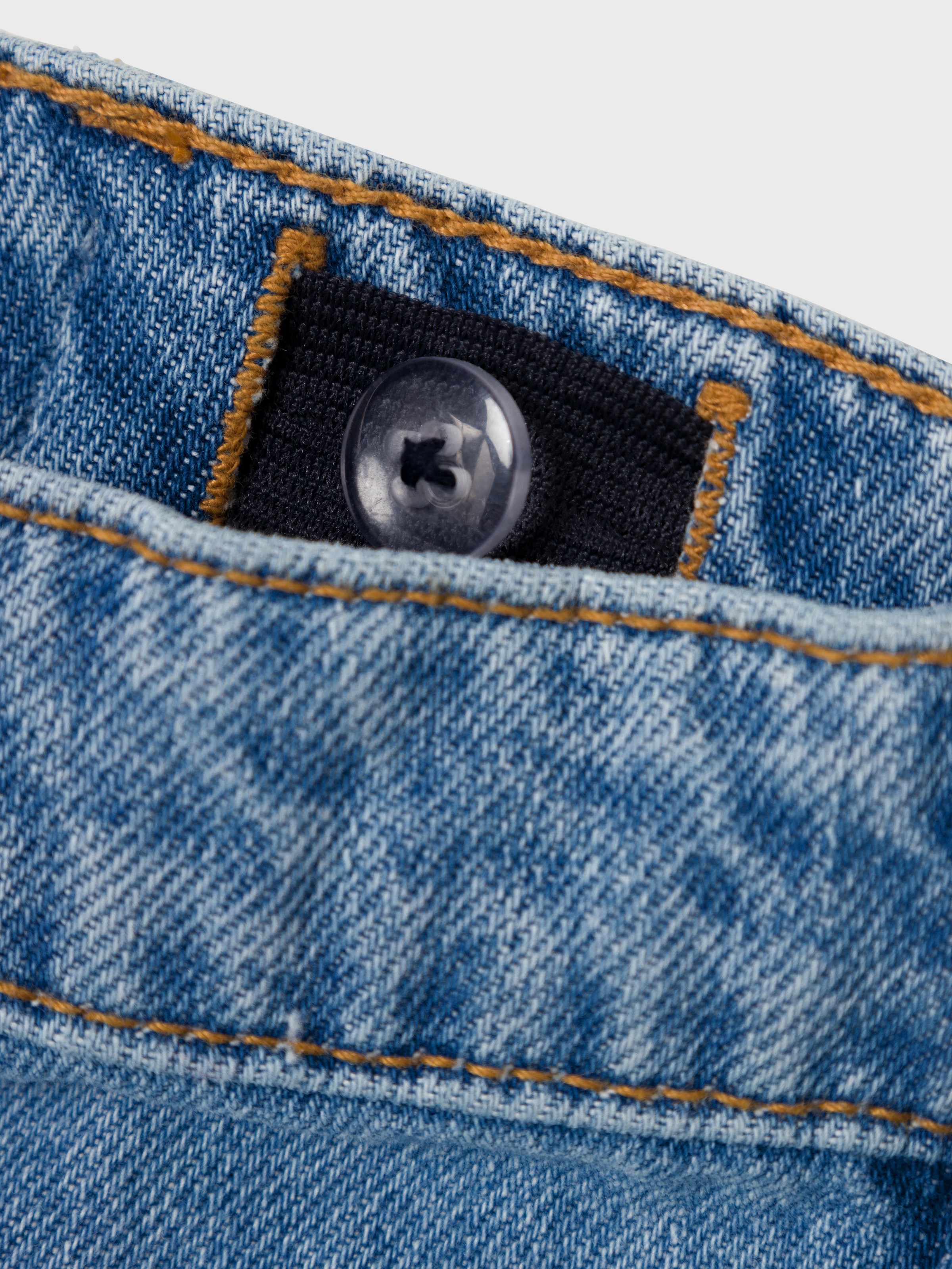 Name It »NKFBELLA REG DNM SHORTS 3674-BE NOOS« Baumwolle, verstellbarer Bund, bestickte Details