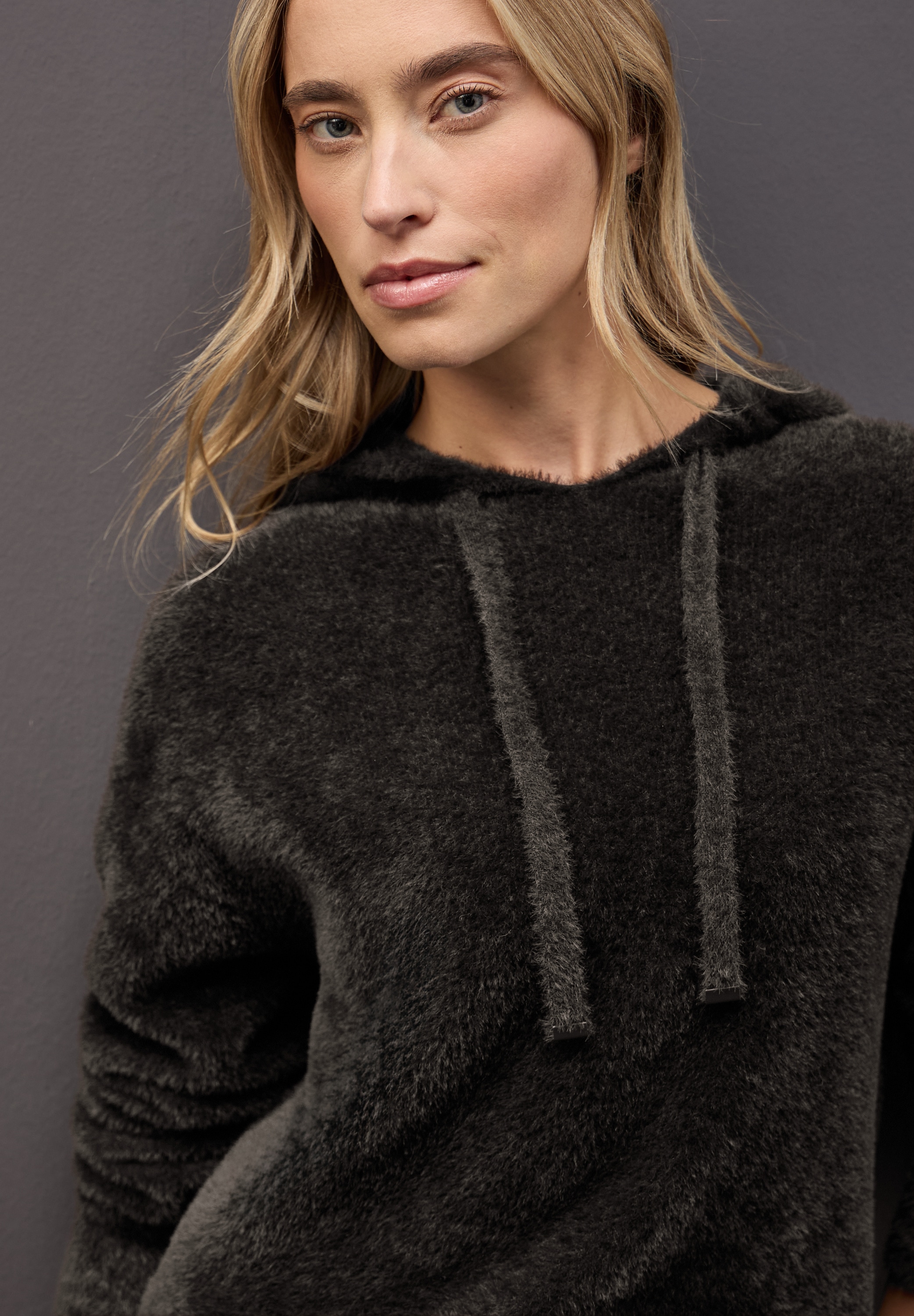 STREET ONE Kapuzenpullover aus softer Federgarn-Qualität