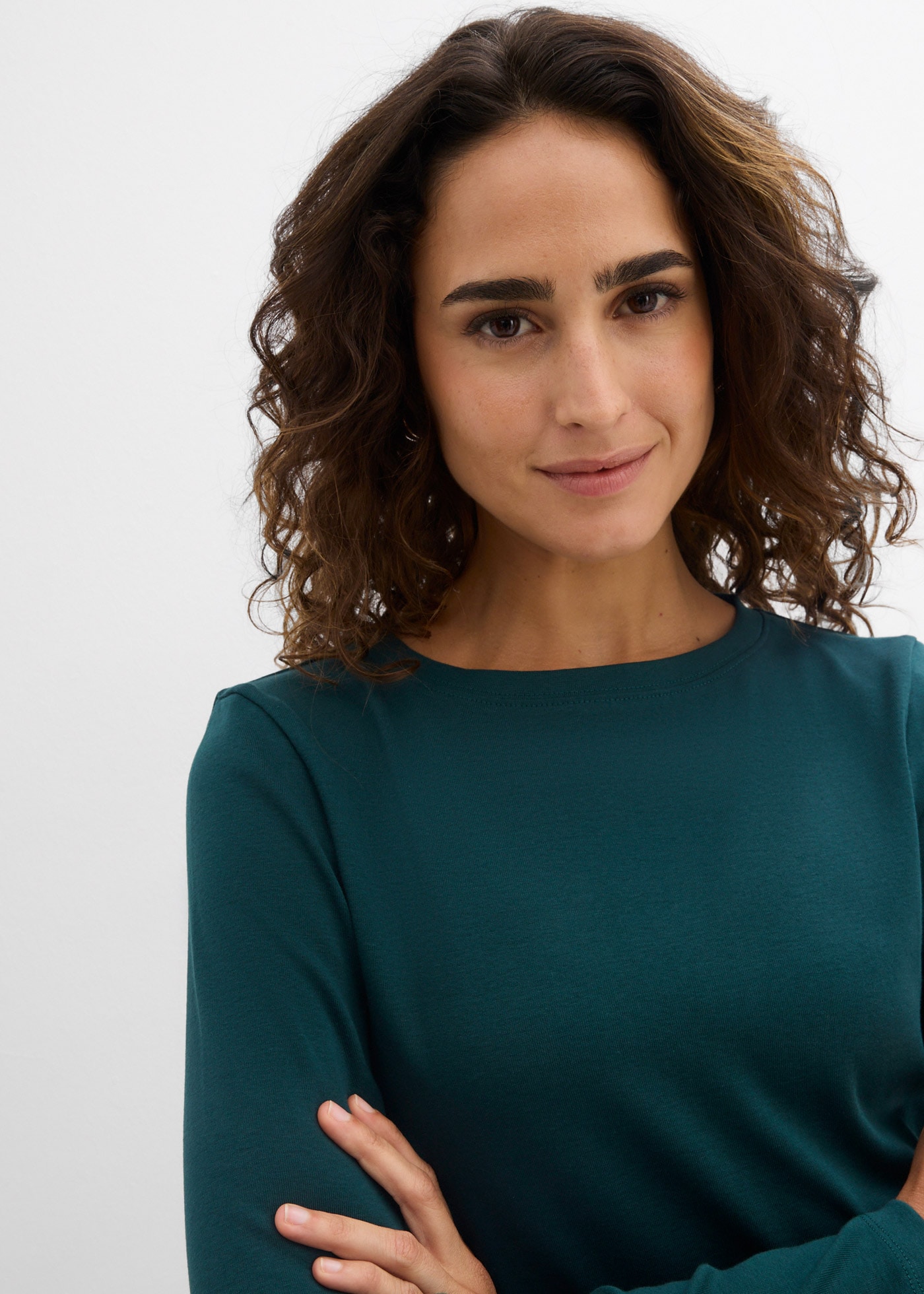 bonprix Langarmshirt eng anliegende Passform, lange Ärmel, Basic-Shirt