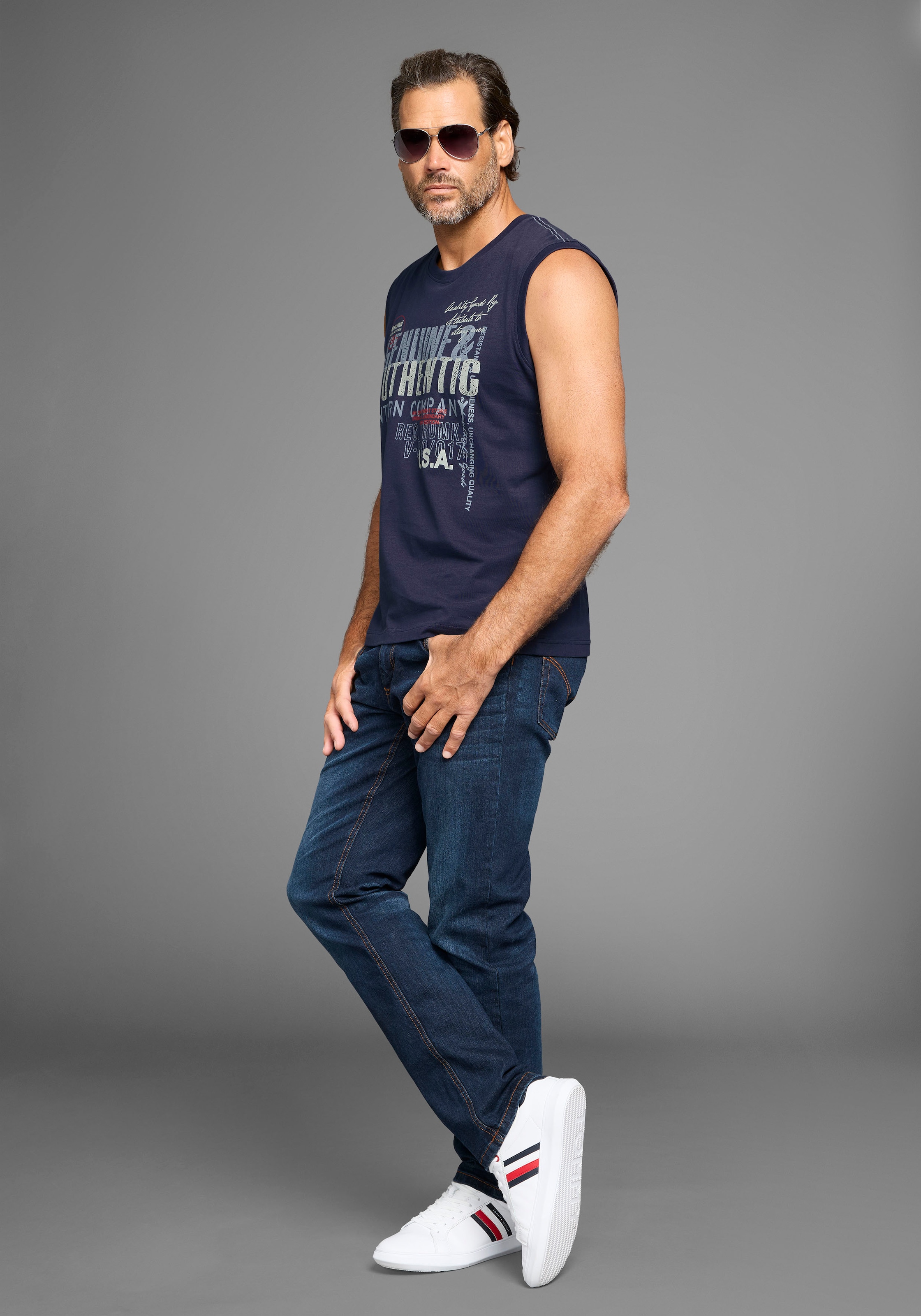 Man's World Muscleshirt ohne Ärmel,  bedruckt,  Rundhalsausschnitt,  aus Baumwolle