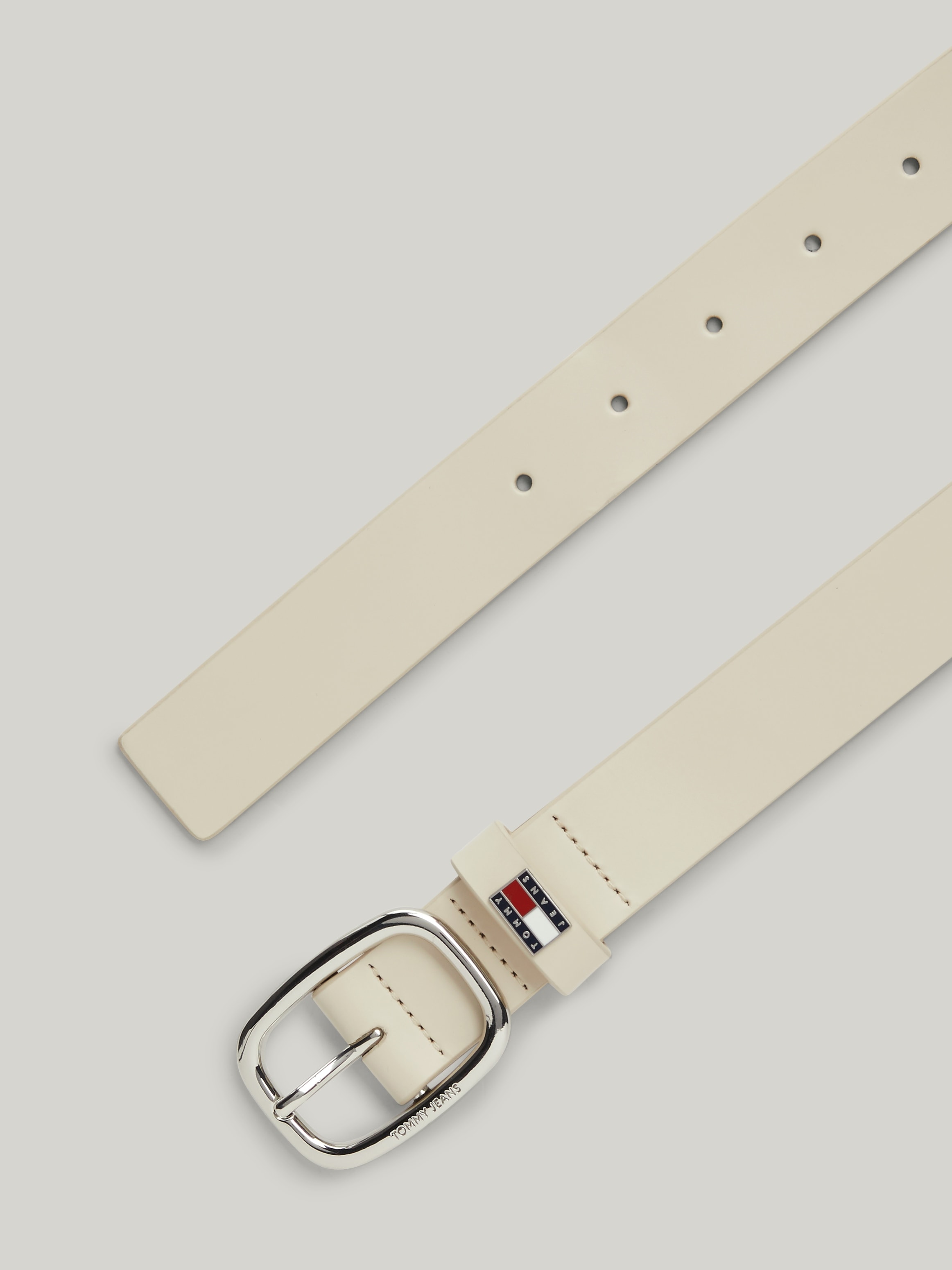 Tommy Jeans Ledergürtel »TJW OVAL 3.0«, Ovale Einfachdornschließe und Logo am Verschluss