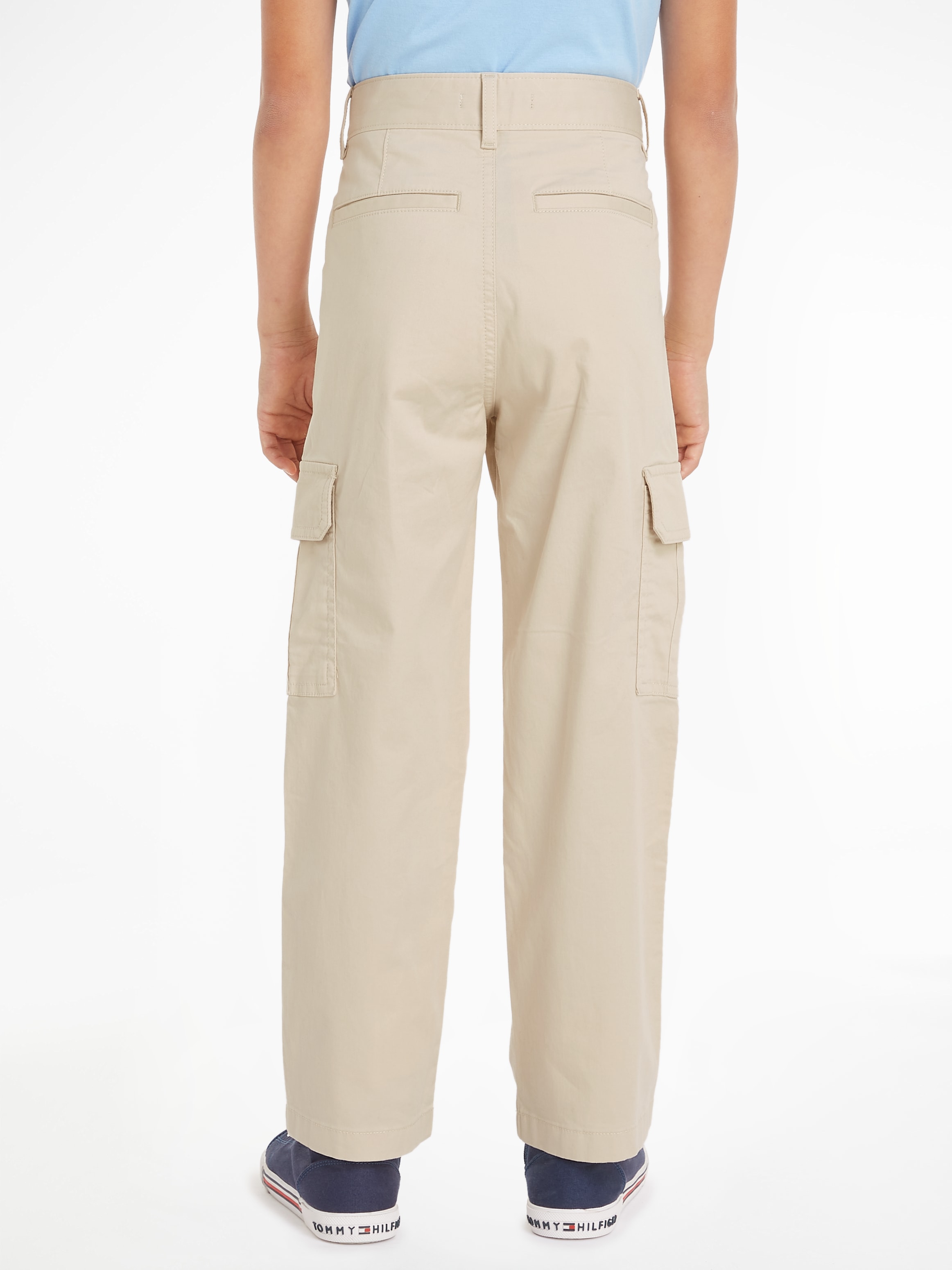 Tommy Hilfiger Cargohose »UTILITY CARGO PANTS«, Kinder bis 16 Jahre mit Logostickerei