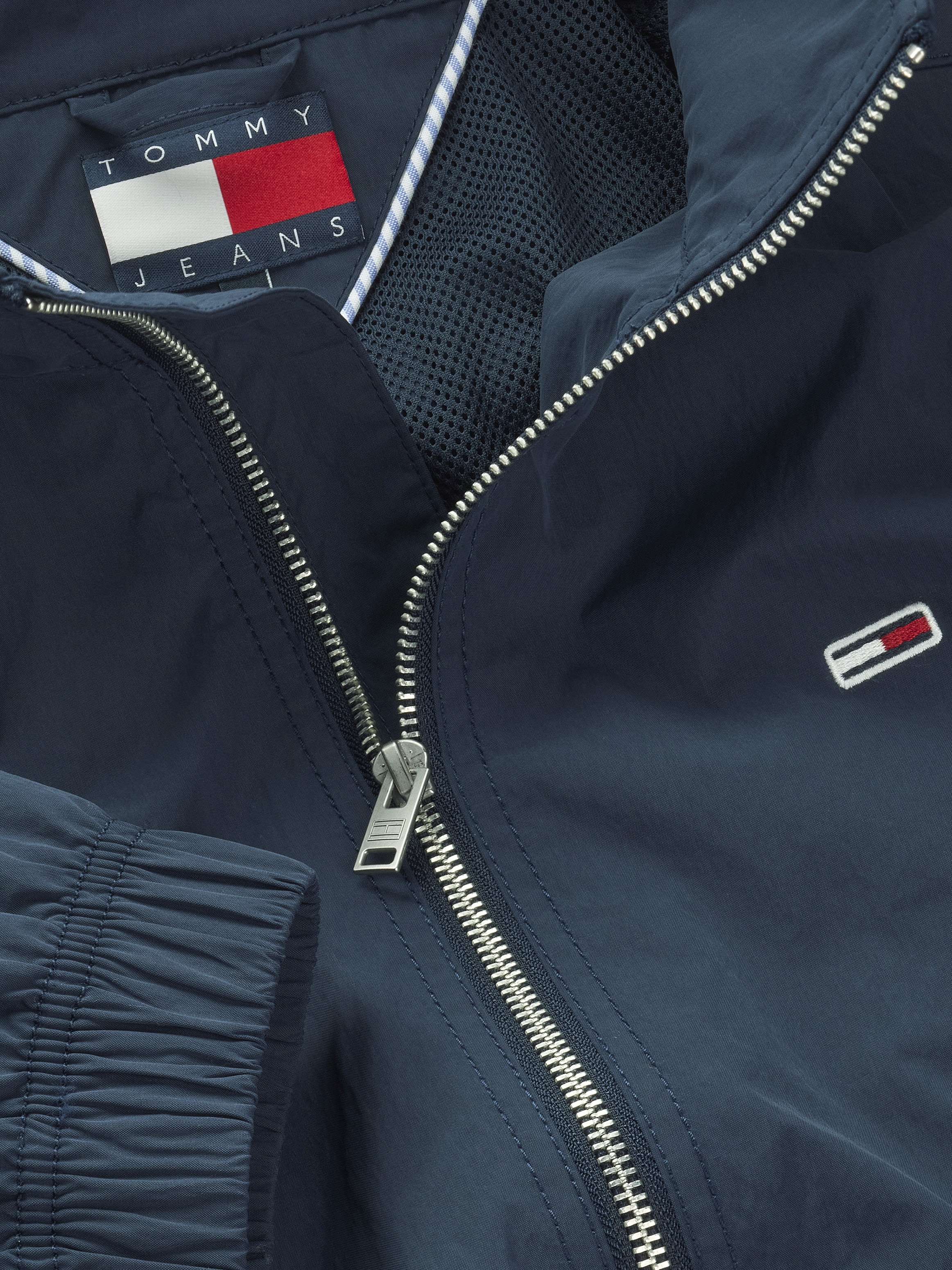 Tommy Jeans Plus Allwetterjacke »TJM ESSENTIAL JACKET EXT«, in Großen Größen, Logostickerei, Eingriffstaschen