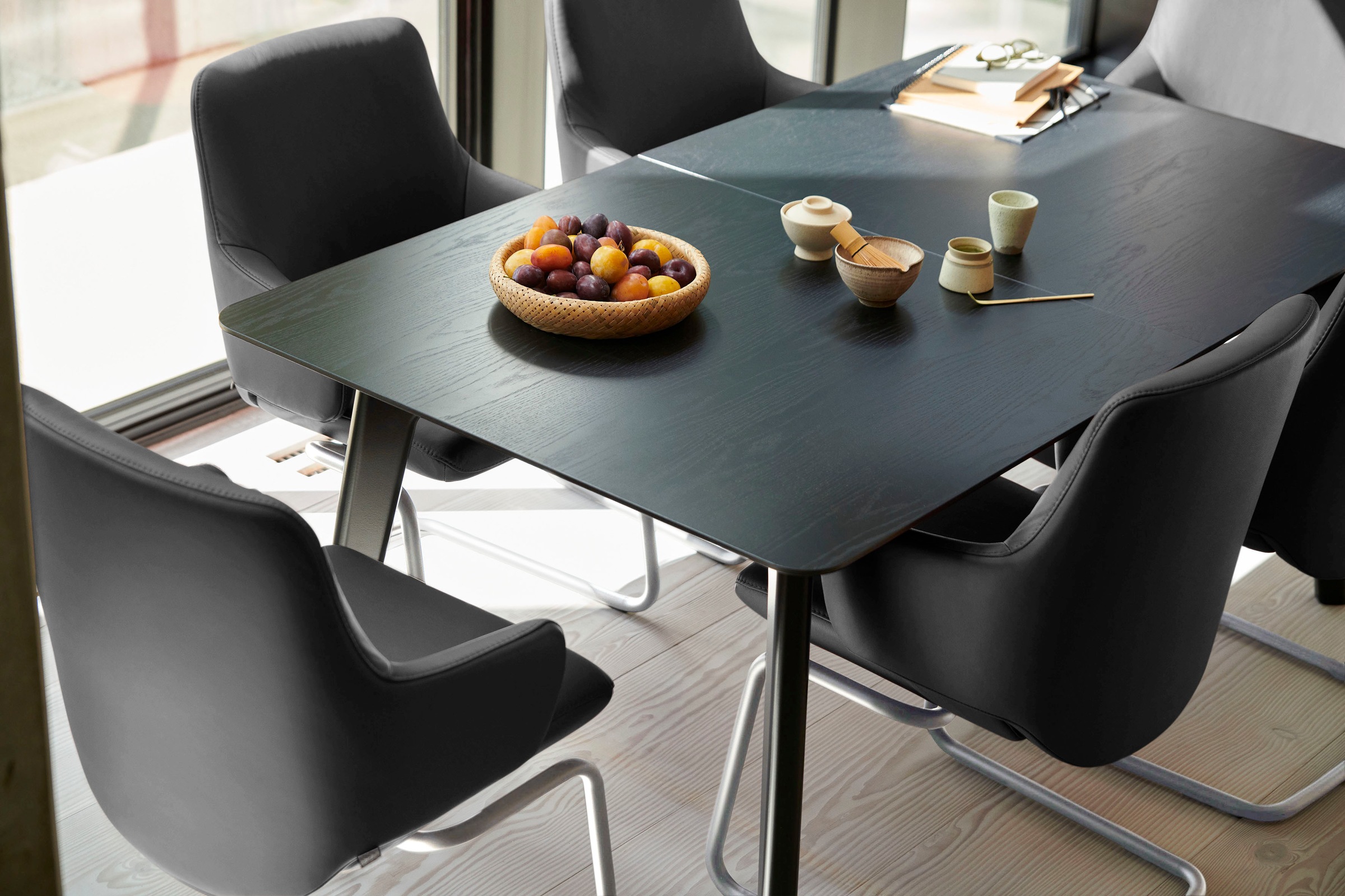 Stressless® Polsterstuhl »Laurel«, Leder BATICK, Low Back mit Armlehne, Größe L, mit Beinen aus Stahl in Schwarz matt