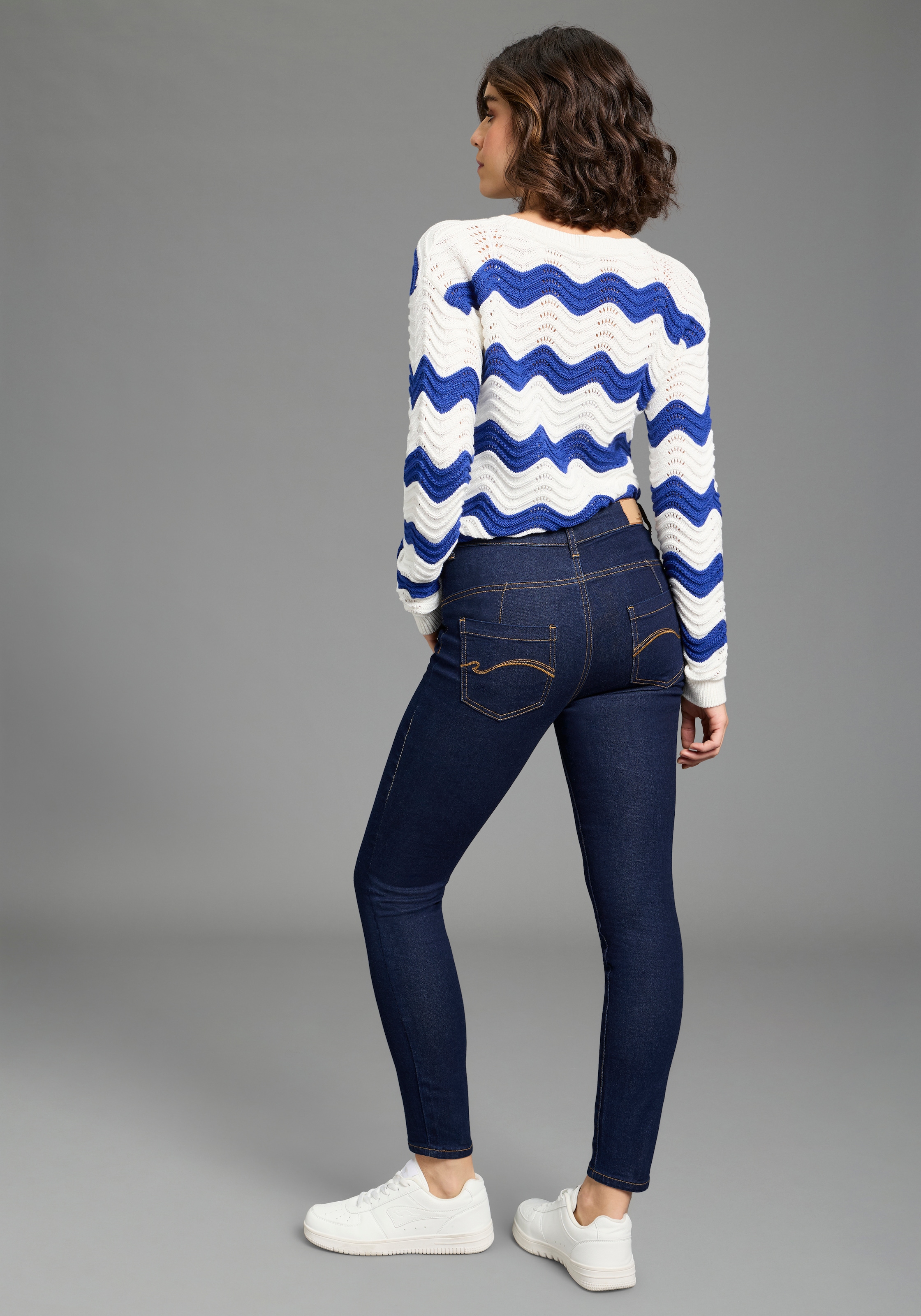 KangaROOS Slim-fit-Jeans »CROPPED HIGH WAIST SLIM FIT« schmale Passform,  Röhrenjeans,  trendige Used-Waschung