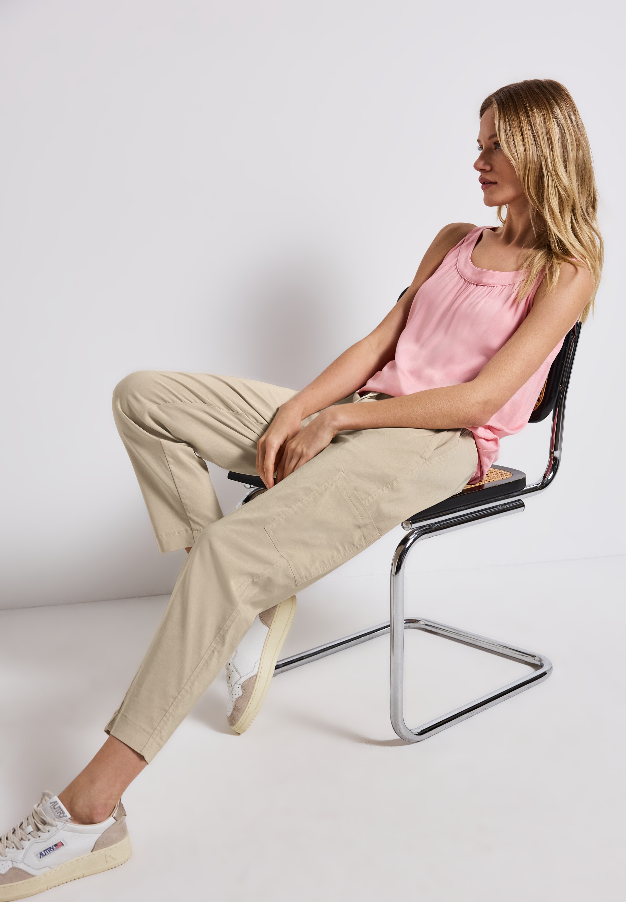 STREET ONE Stoffhose »Style Bonny«, Sommerhose mit elastischem Bund mit Tunnelzug