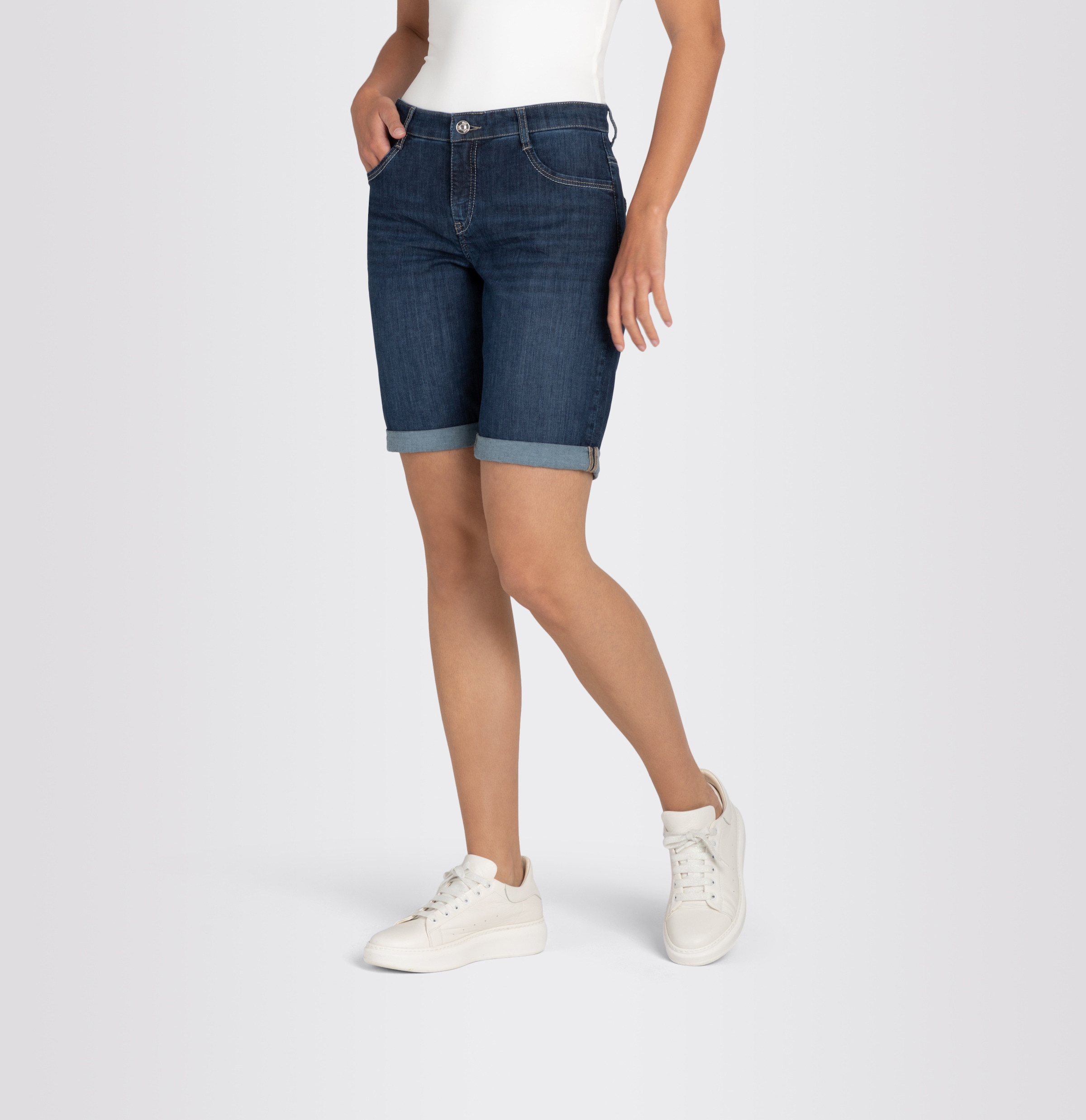 MAC Bermudas, aus sehr leichter, sommerlicher Qualität mit softem Griff