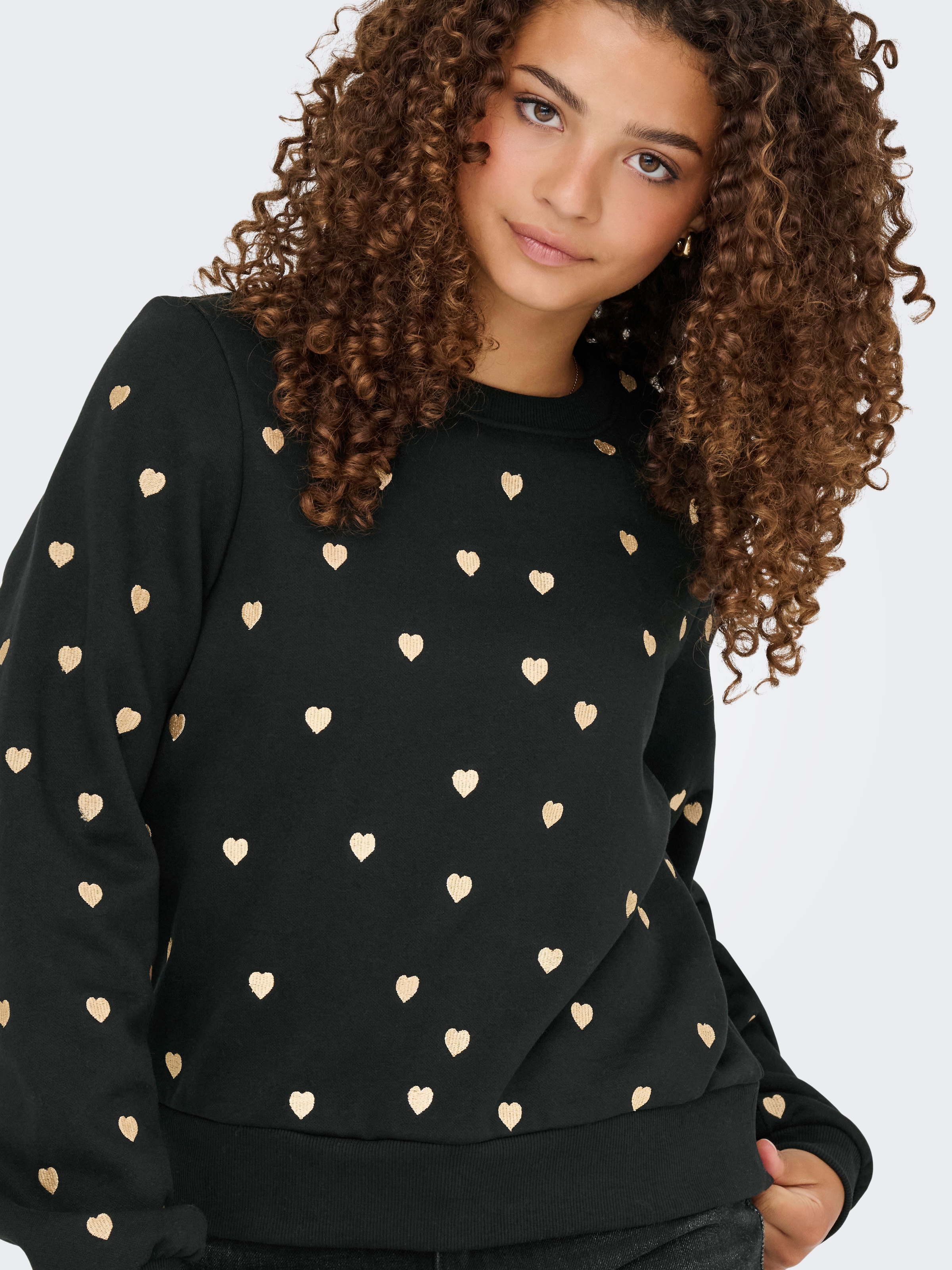 ONLY Sweatshirt »ONLATIKA L/S O-NECK GLITTER EMB. BOX SWT«
