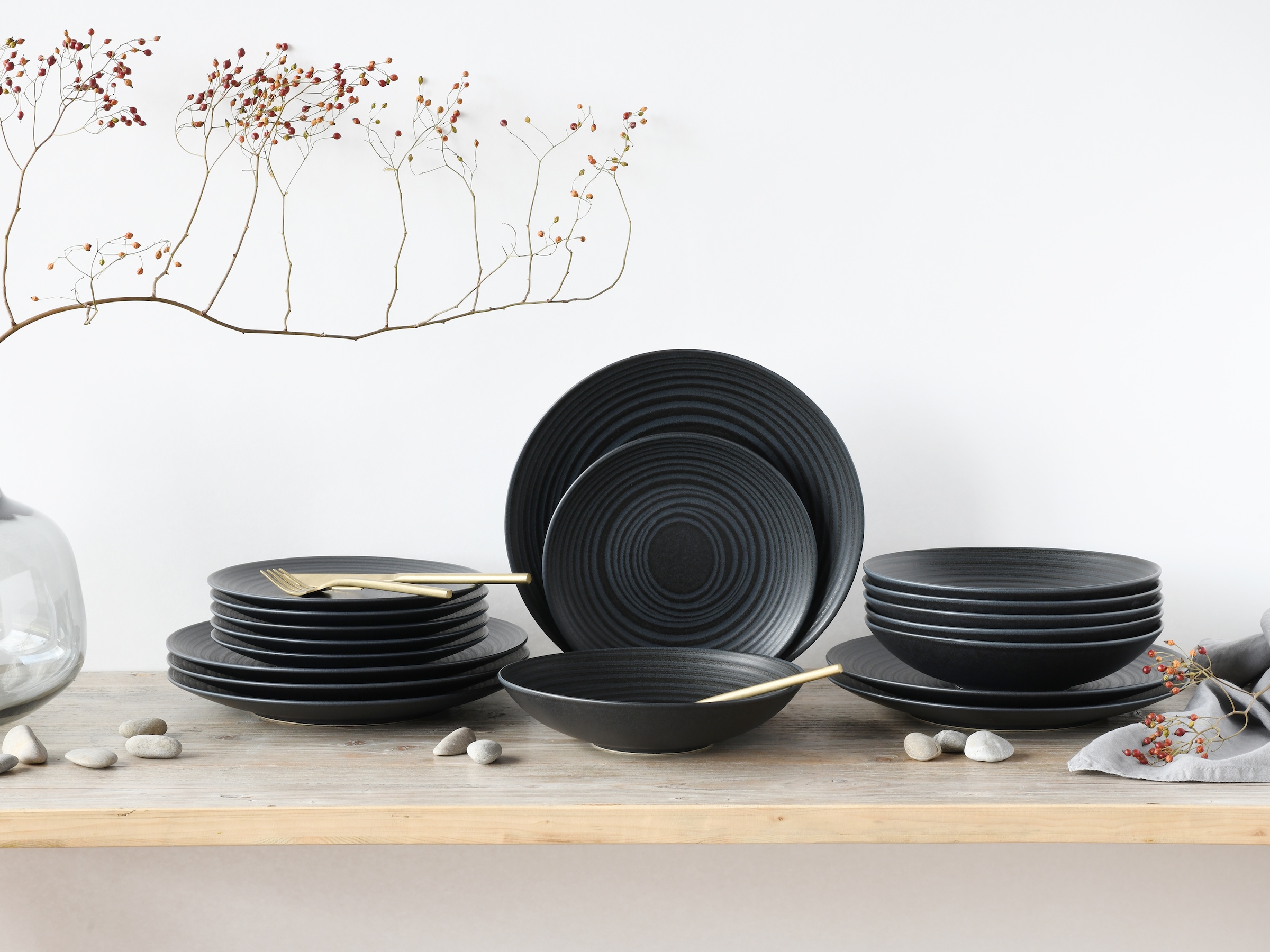CreaTable Teller-Set »Lava Stone Black, Tellerset 18-tlg« Seidenmatte Glasur
